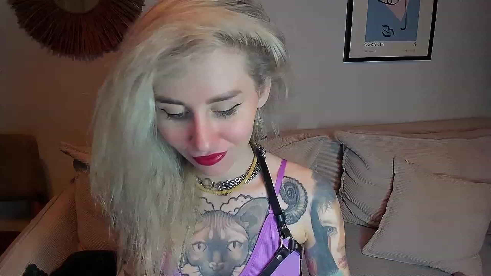 Gallery image thumbnail from Alexa_Smithhh's myfreecams stream on, 11/05/2023, 21:26 image 16 of 20