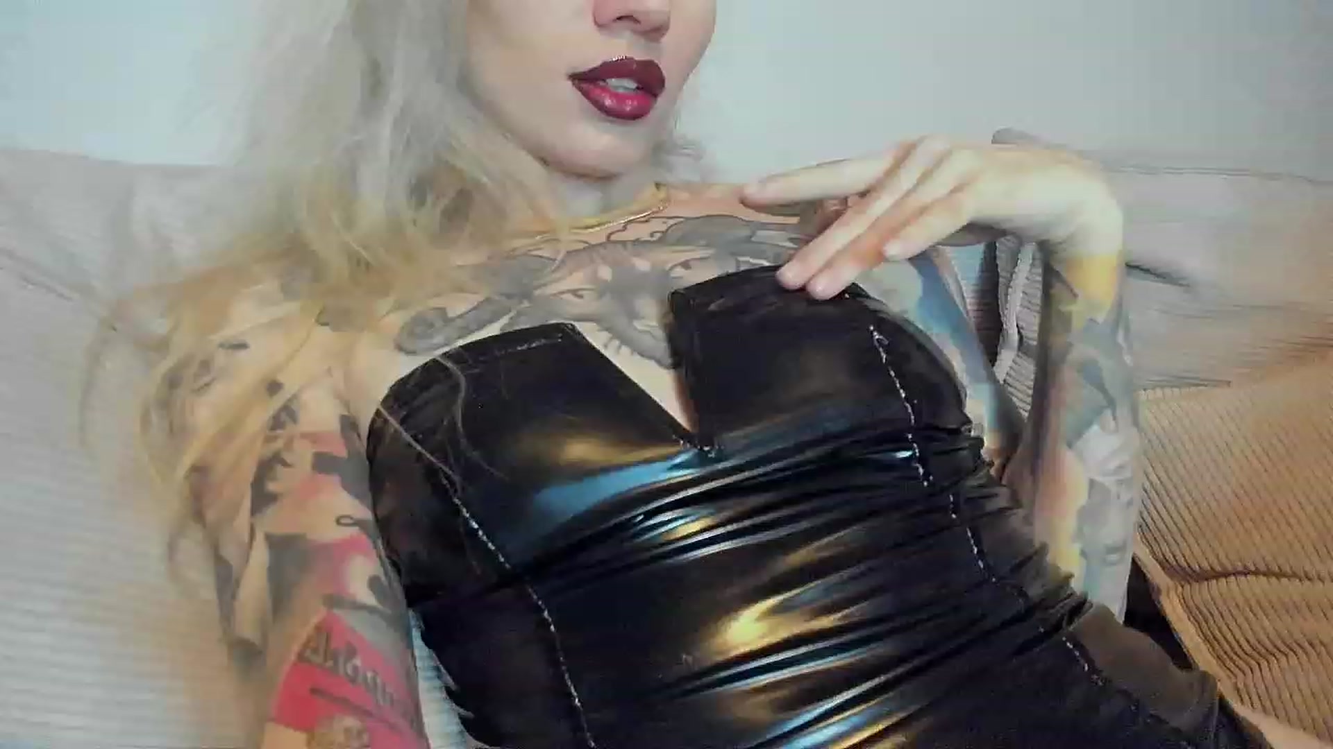 Gallery image thumbnail from Alexa_Smithhh's myfreecams stream on, 11/06/2023, 19:41 image 6 of 20
