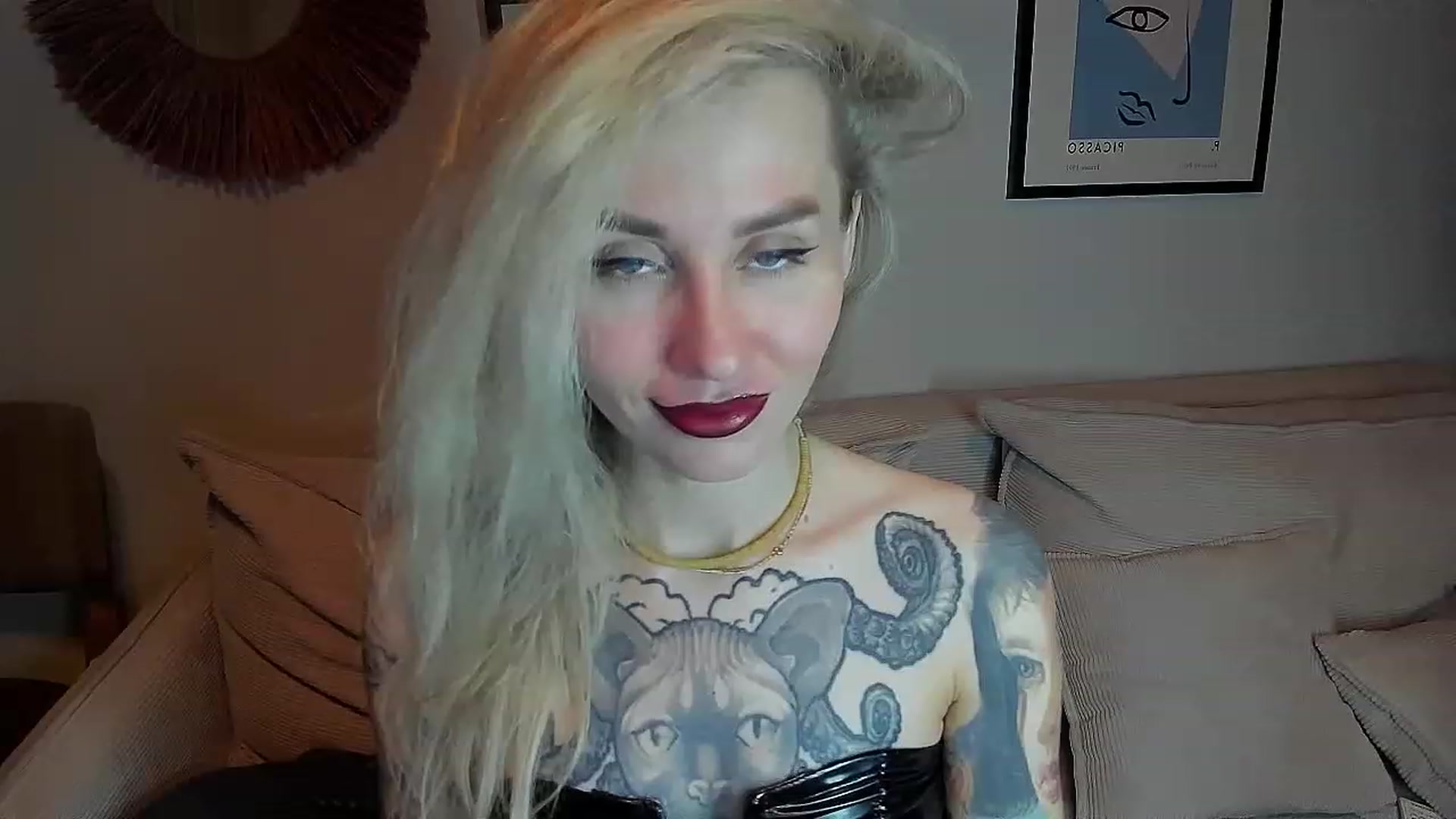 Gallery image thumbnail from Alexa_Smithhh's myfreecams stream on, 11/06/2023, 19:41 image 10 of 20