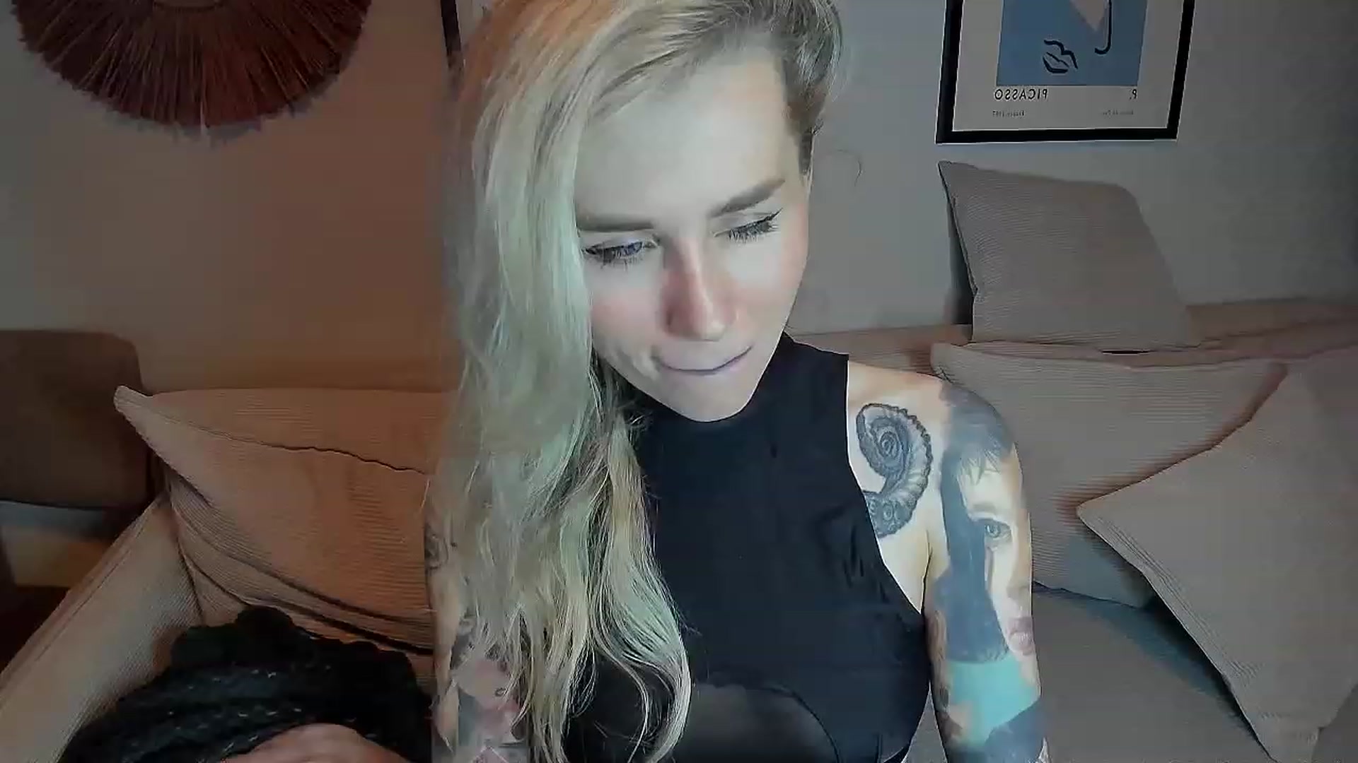 Gallery image thumbnail from Alexa_Smithhh's myfreecams stream on, 11/12/2023, 18:13 image 15 of 20