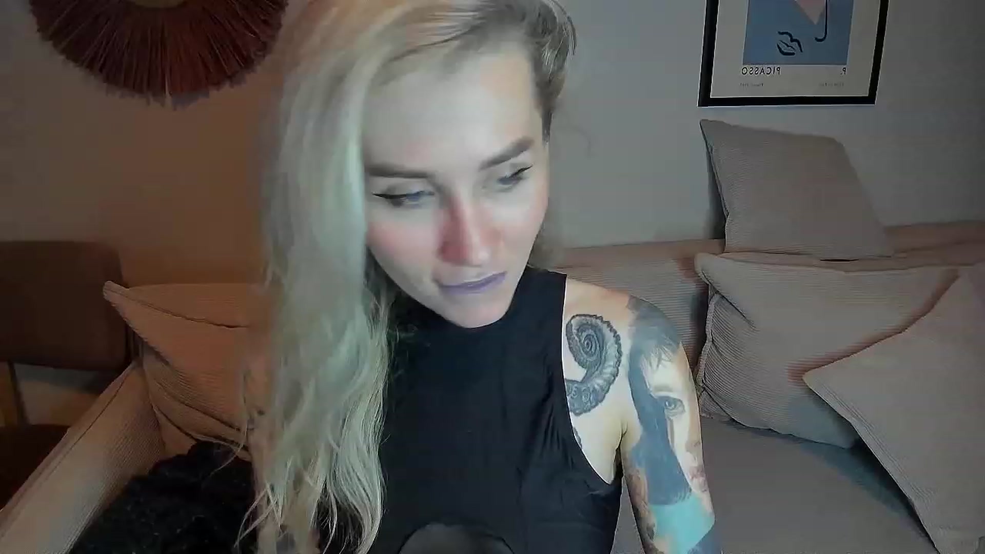 Gallery image thumbnail from Alexa_Smithhh's myfreecams stream on, 11/12/2023, 18:13 image 18 of 20