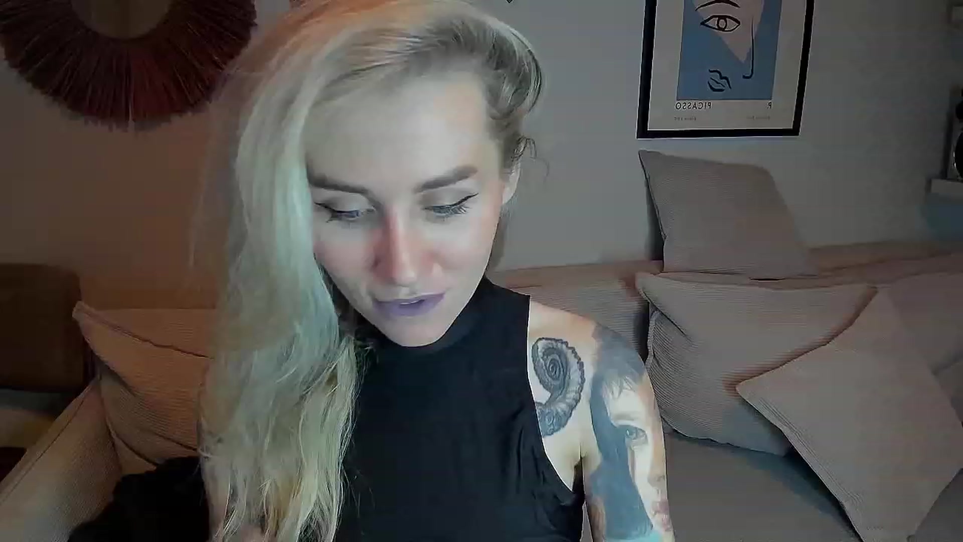 Gallery image thumbnail from Alexa_Smithhh's myfreecams stream on, 11/12/2023, 18:13 image 9 of 20