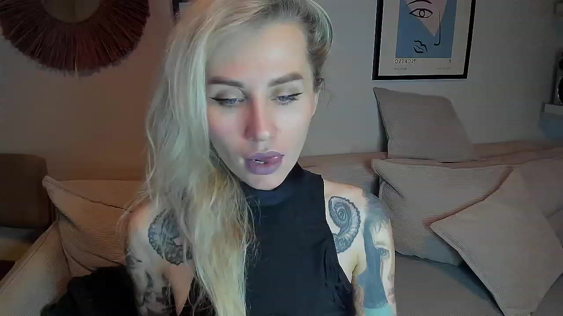 Gallery image thumbnail from Alexa_Smithhh's myfreecams stream on, 11/12/2023, 18:13 image 7 of 20