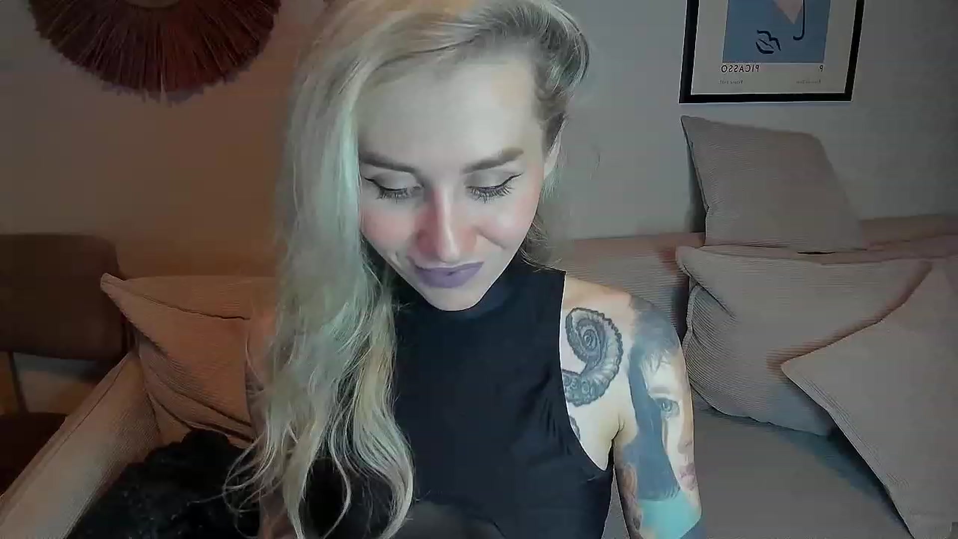 Gallery image thumbnail from Alexa_Smithhh's myfreecams stream on, 11/12/2023, 18:13 image 19 of 20