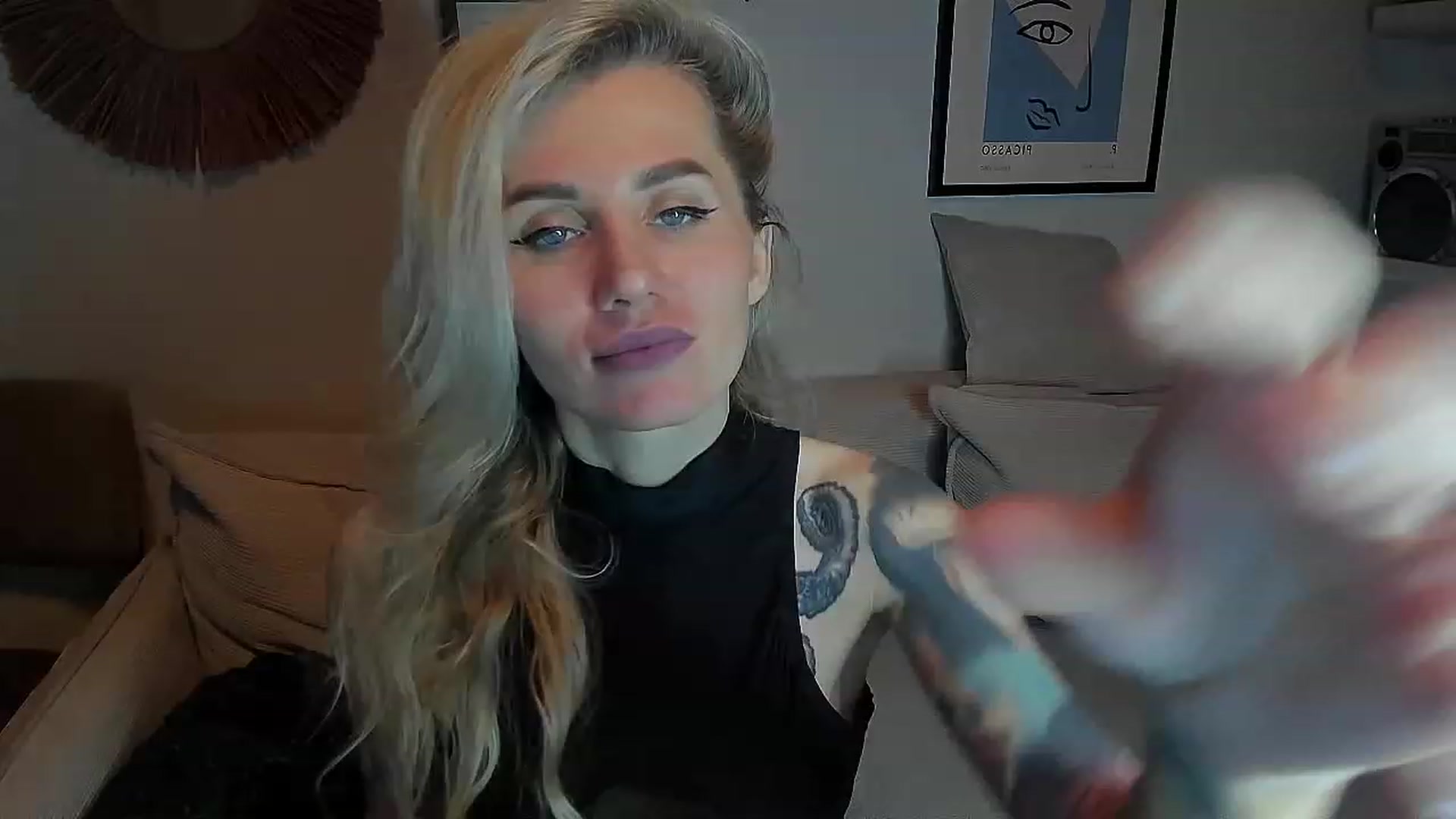 Gallery image thumbnail from Alexa_Smithhh's myfreecams stream on, 11/12/2023, 18:59 image 16 of 20