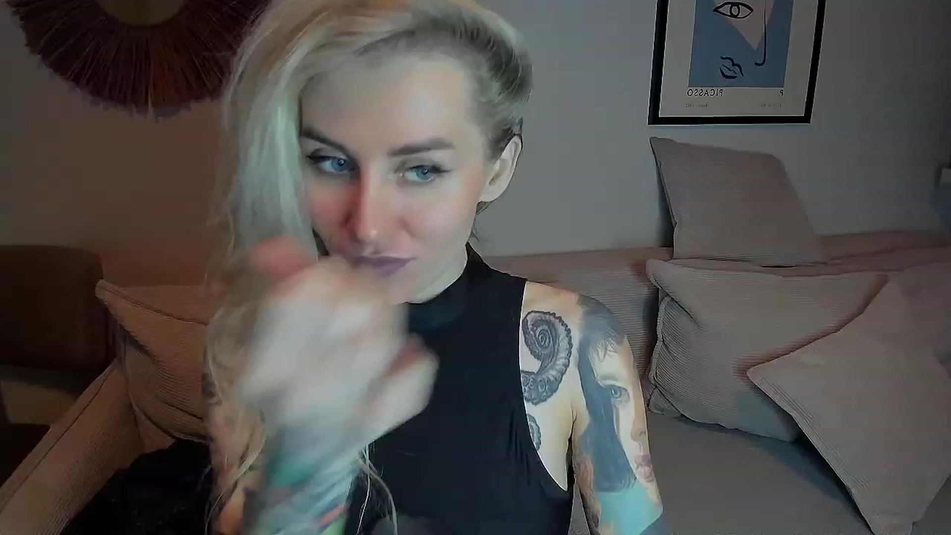 Gallery image thumbnail from Alexa_Smithhh's myfreecams stream on, 11/12/2023, 18:59 image 10 of 20