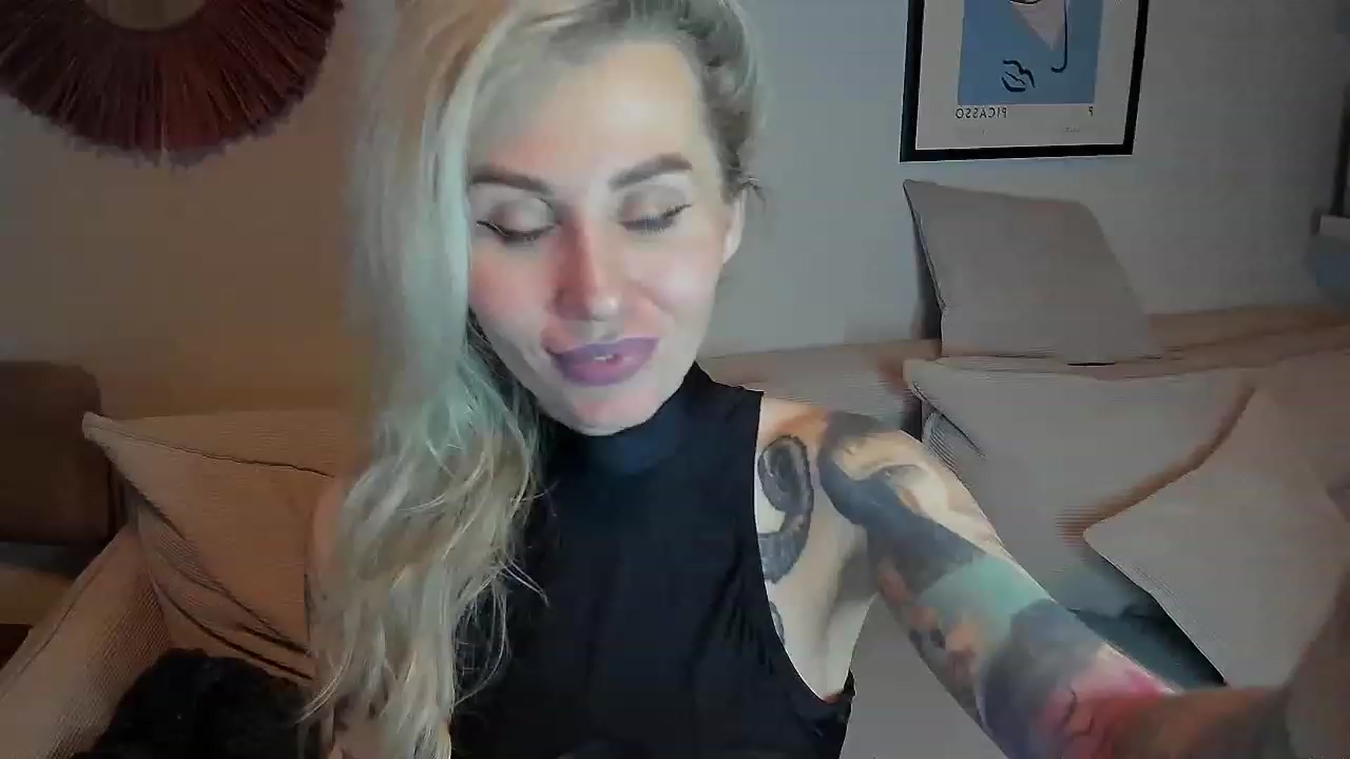 Gallery image thumbnail from Alexa_Smithhh's myfreecams stream on, 11/12/2023, 19:44 image 12 of 20