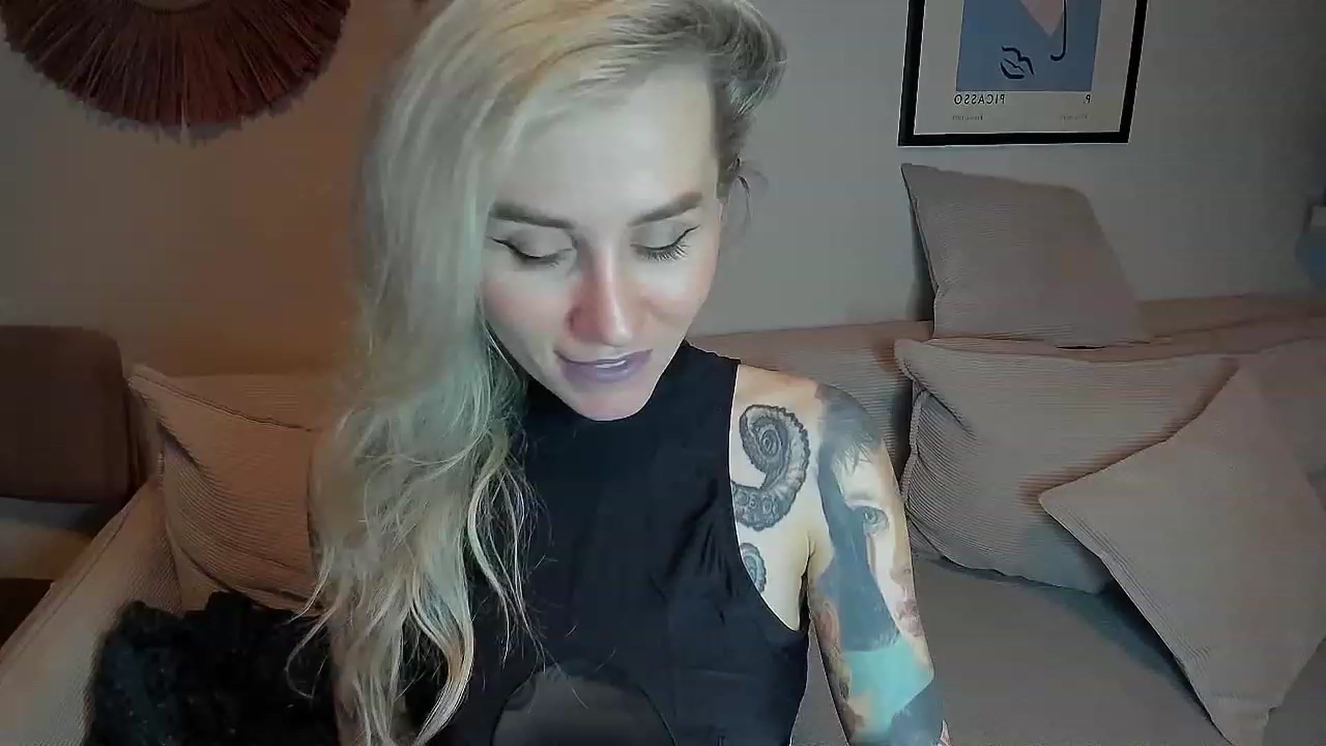 Gallery image thumbnail from Alexa_Smithhh's myfreecams stream on, 11/12/2023, 19:44 image 3 of 20