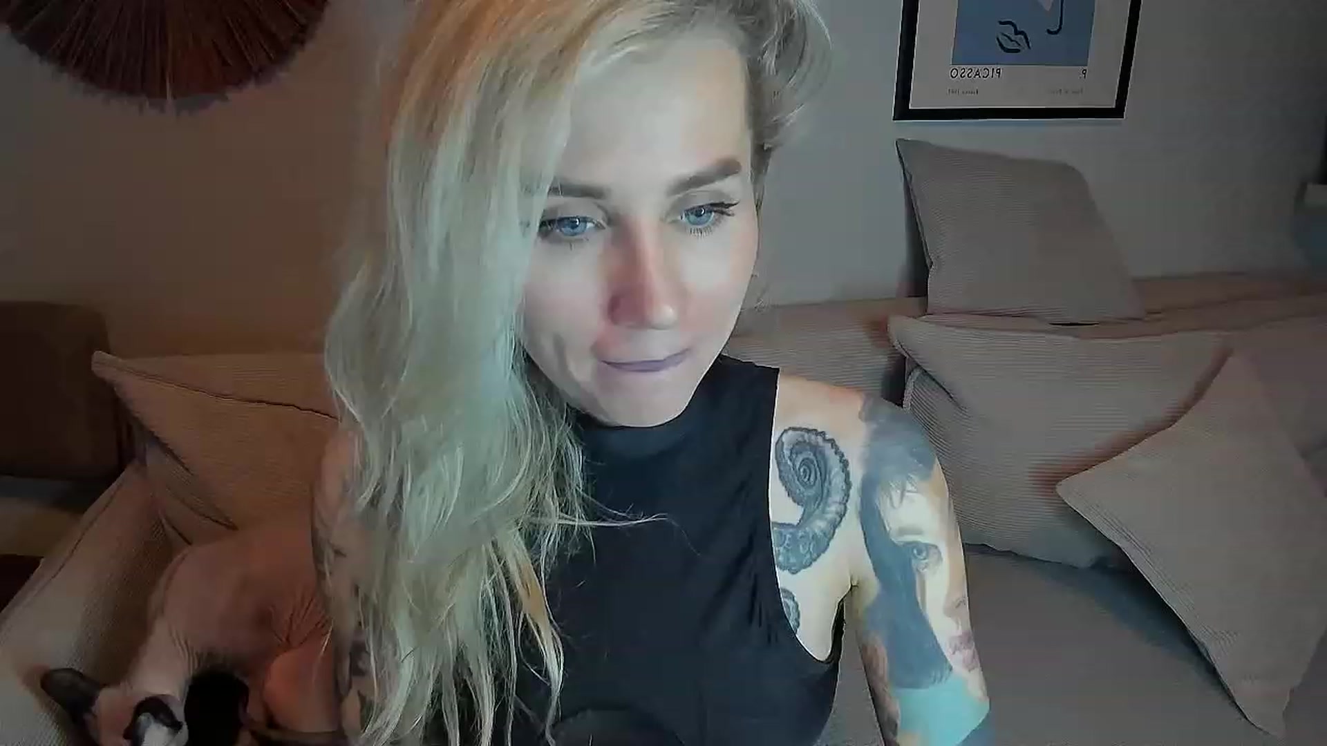 Gallery image thumbnail from Alexa_Smithhh's myfreecams stream on, 11/12/2023, 19:44 image 19 of 20