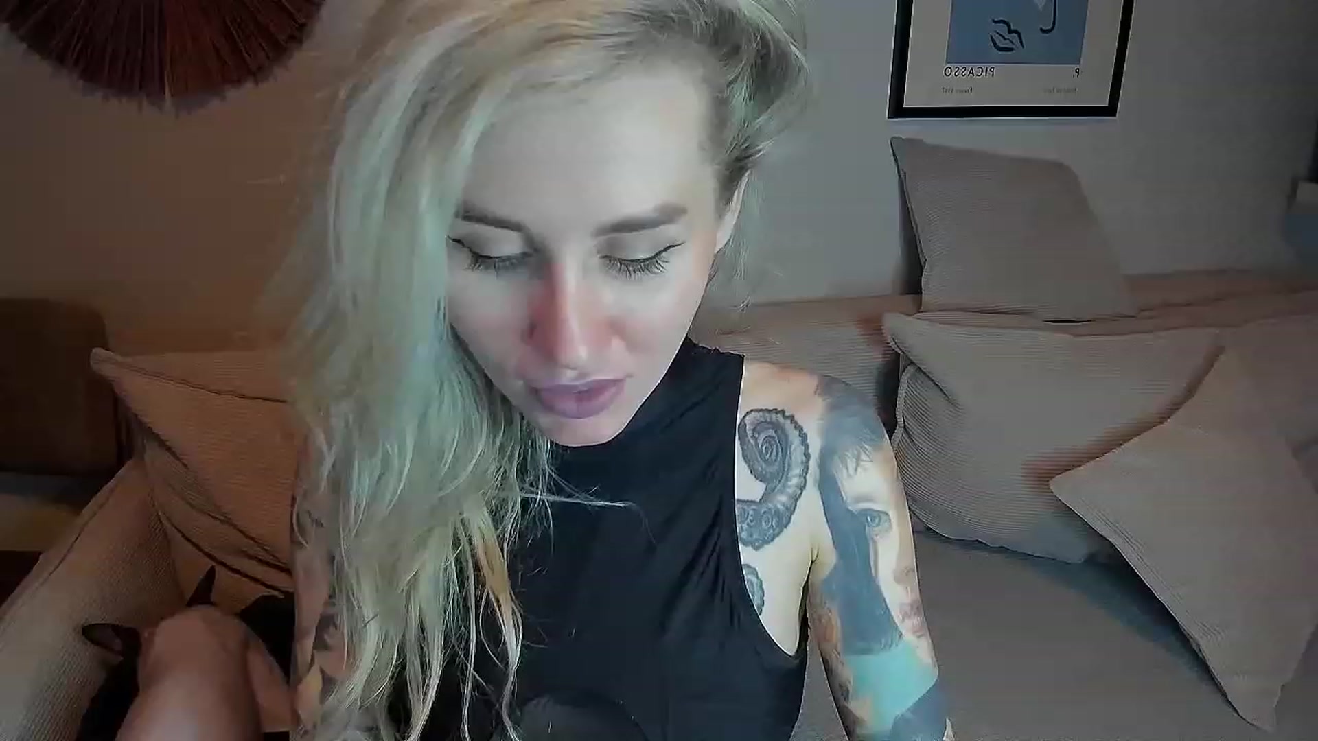 Gallery image thumbnail from Alexa_Smithhh's myfreecams stream on, 11/12/2023, 19:44 image 18 of 20