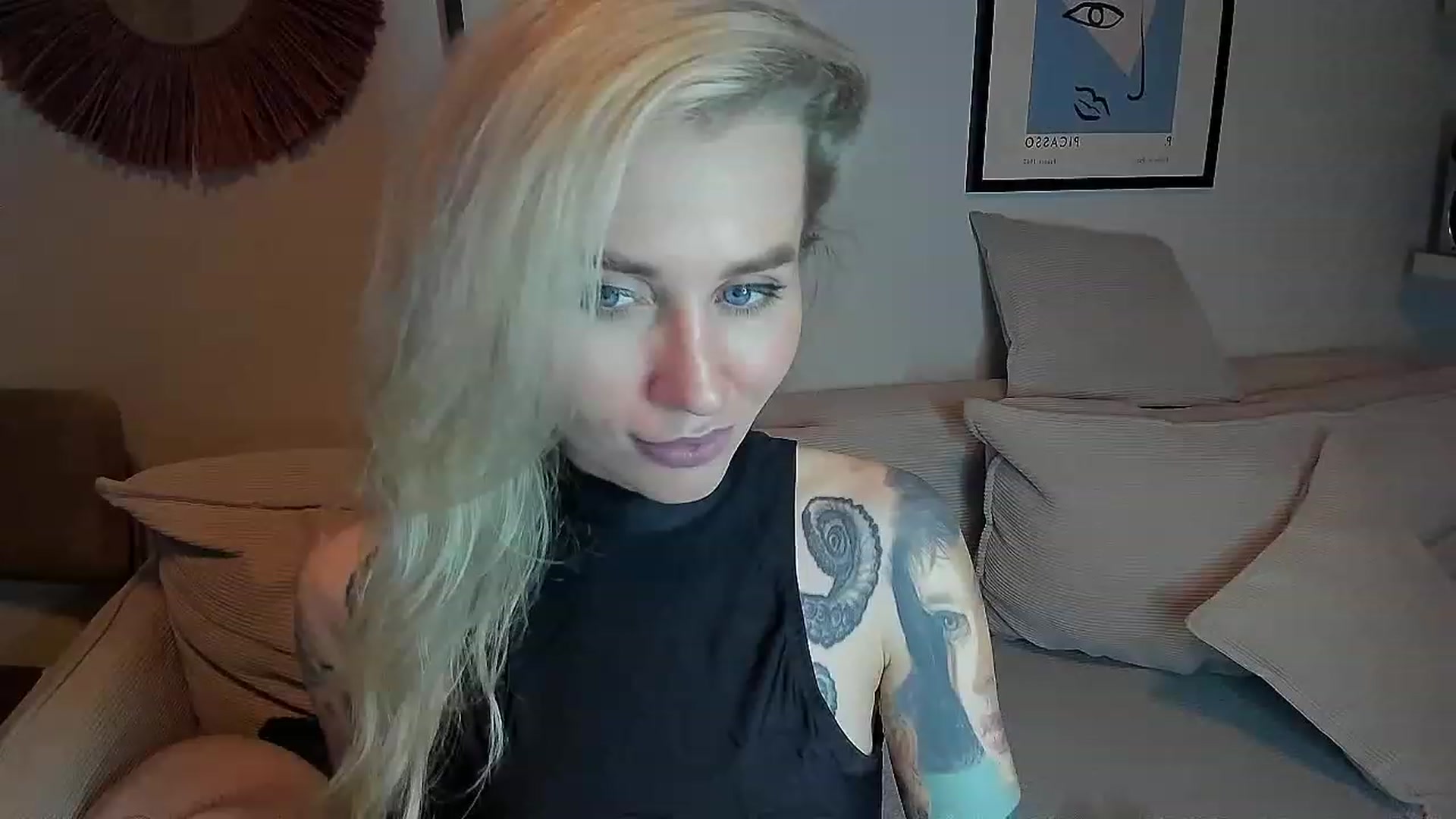 Gallery image thumbnail from Alexa_Smithhh's myfreecams stream on, 11/12/2023, 20:49 image 13 of 20