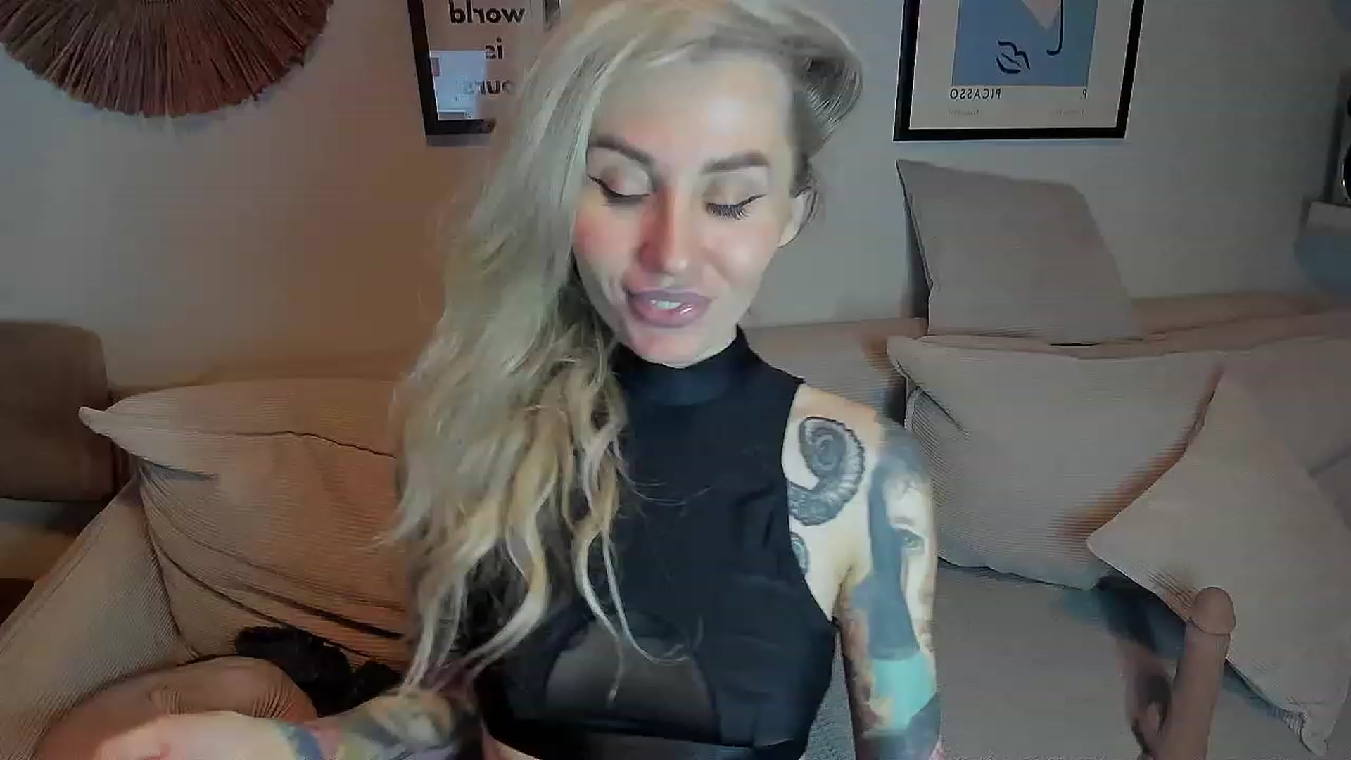 Gallery image thumbnail from Alexa_Smithhh's myfreecams stream on, 11/12/2023, 20:49 image 4 of 20