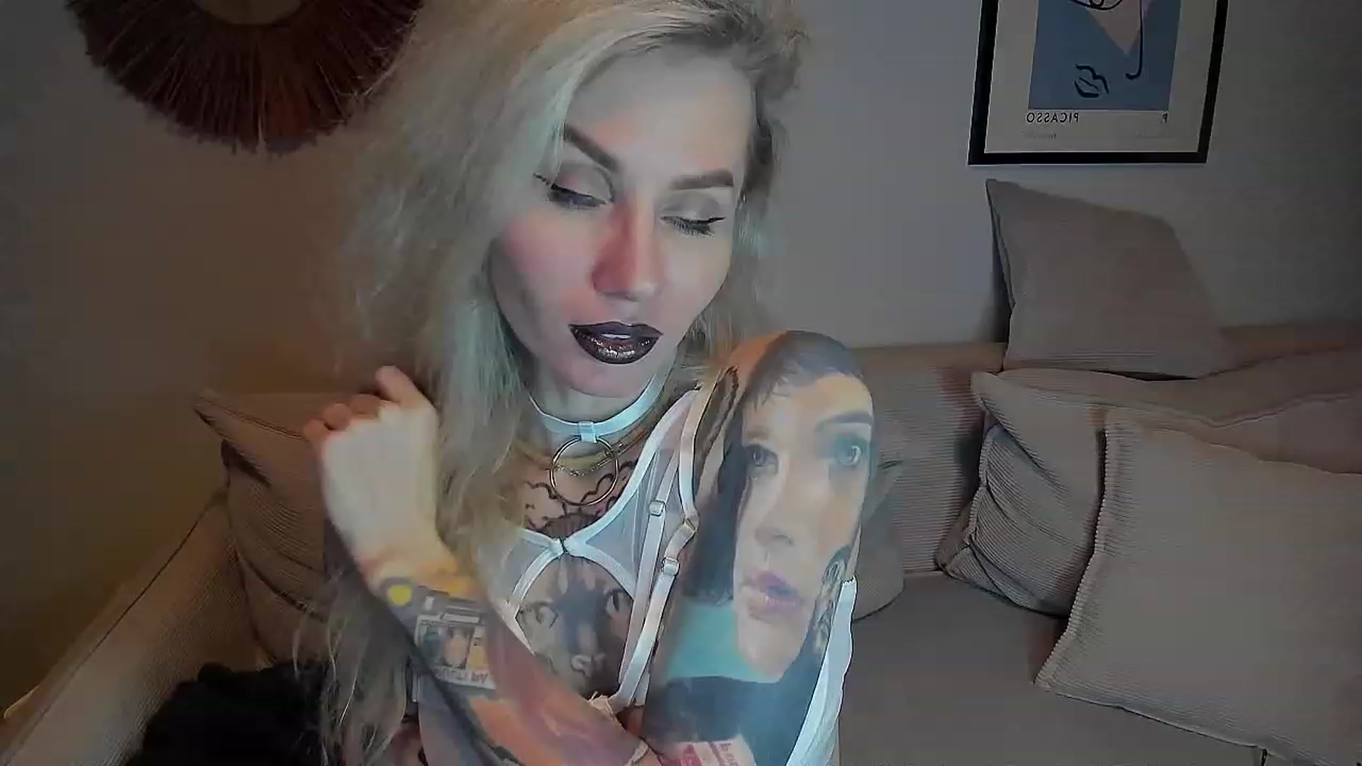 Gallery image thumbnail from Alexa_Smithhh's myfreecams stream on, 11/13/2023, 20:22 image 1 of 20