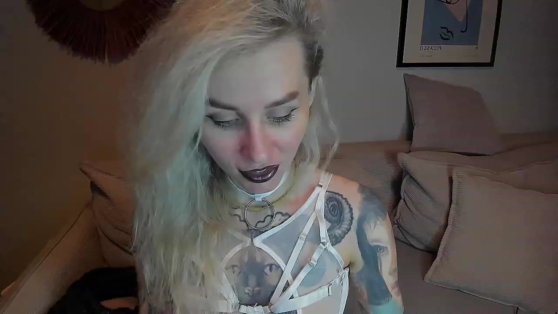 Gallery image thumbnail from Alexa_Smithhh's myfreecams stream on, 11/13/2023, 20:22 image 5 of 20