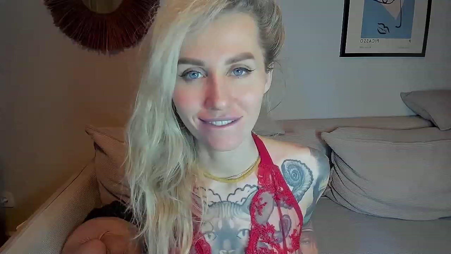 Gallery image thumbnail from Alexa_Smithhh's myfreecams stream on, 11/16/2023, 18:43 image 4 of 20