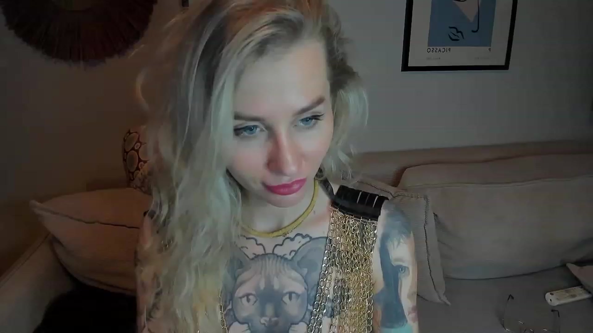 Gallery image thumbnail from Alexa_Smithhh's myfreecams stream on, 12/04/2023, 20:06 image 14 of 20