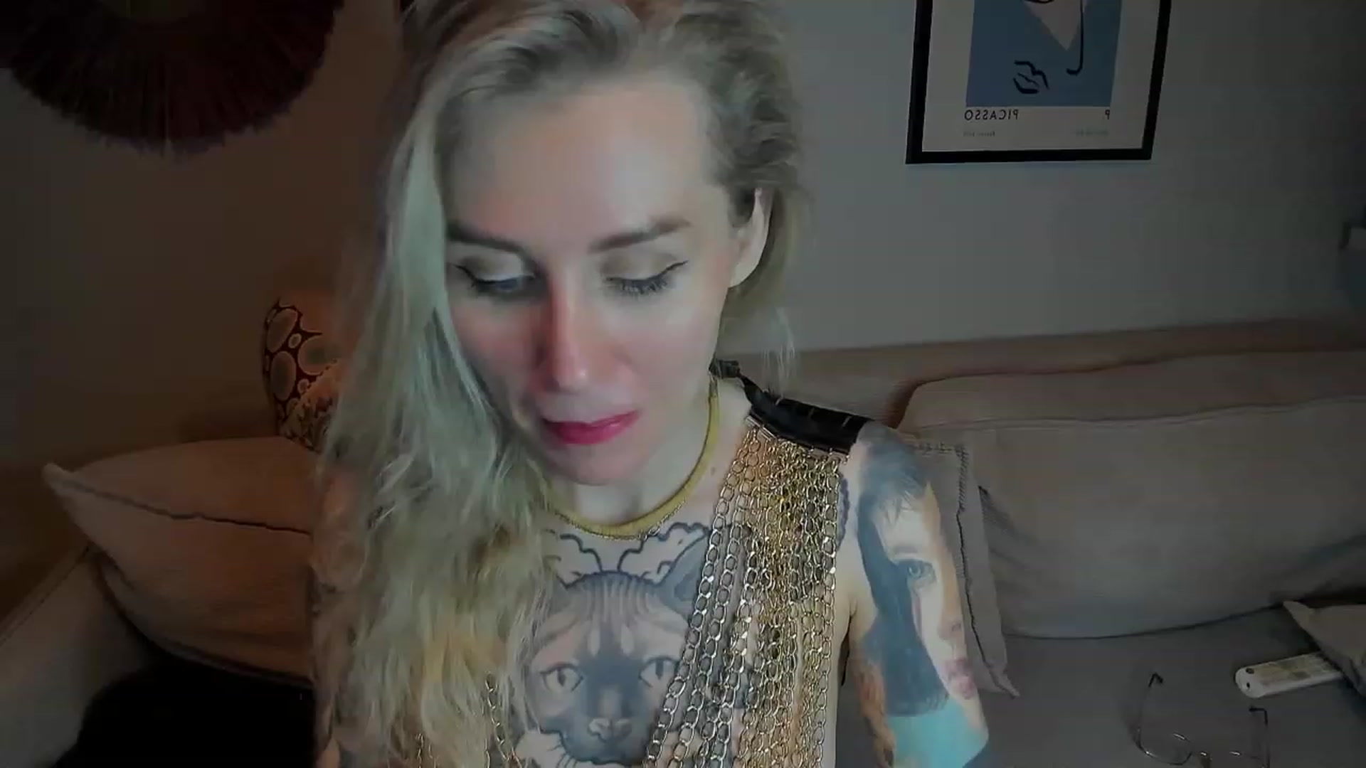 Gallery image thumbnail from Alexa_Smithhh's myfreecams stream on, 12/04/2023, 20:06 image 3 of 20