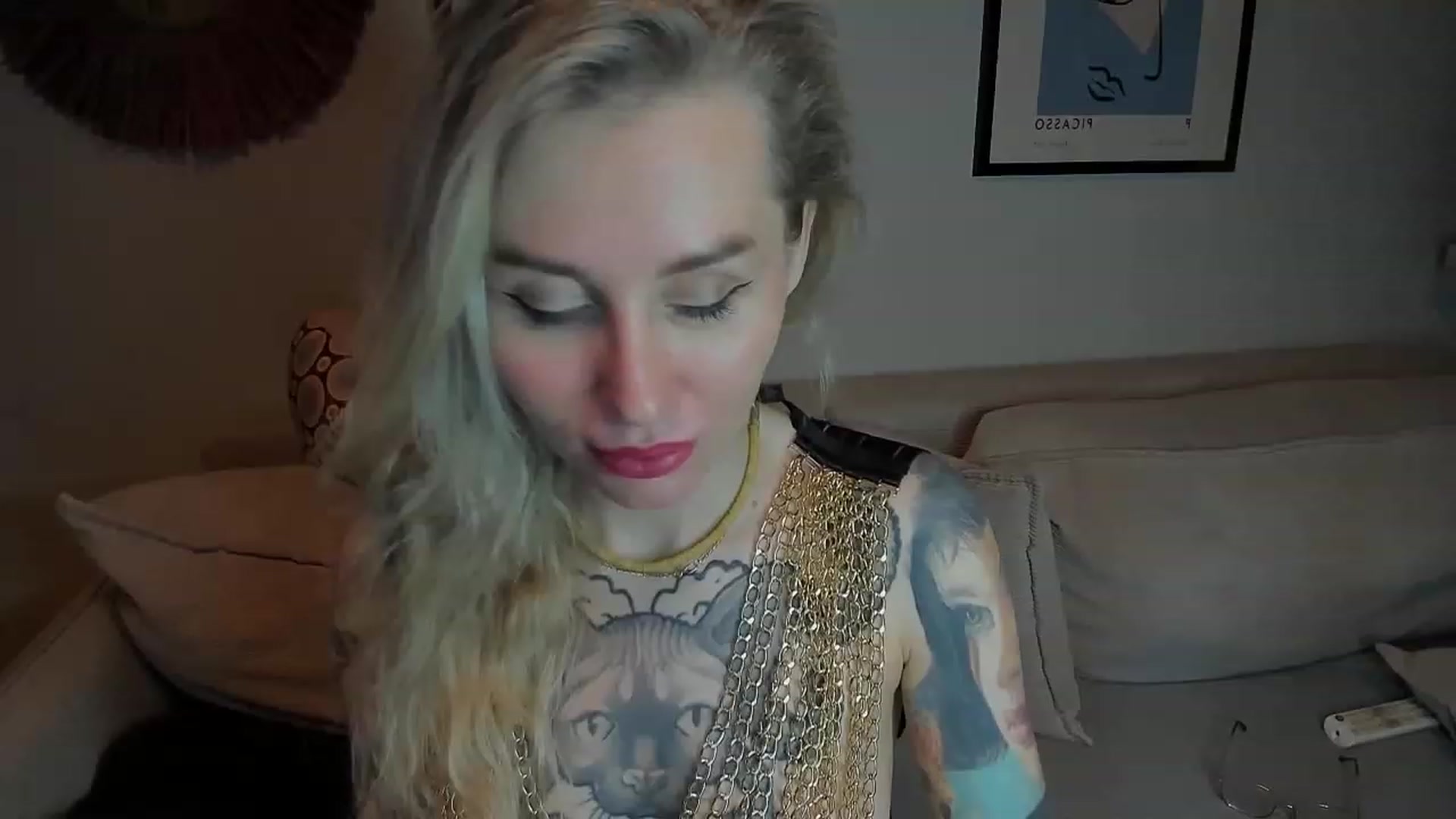 Gallery image thumbnail from Alexa_Smithhh's myfreecams stream on, 12/04/2023, 20:06 image 2 of 20