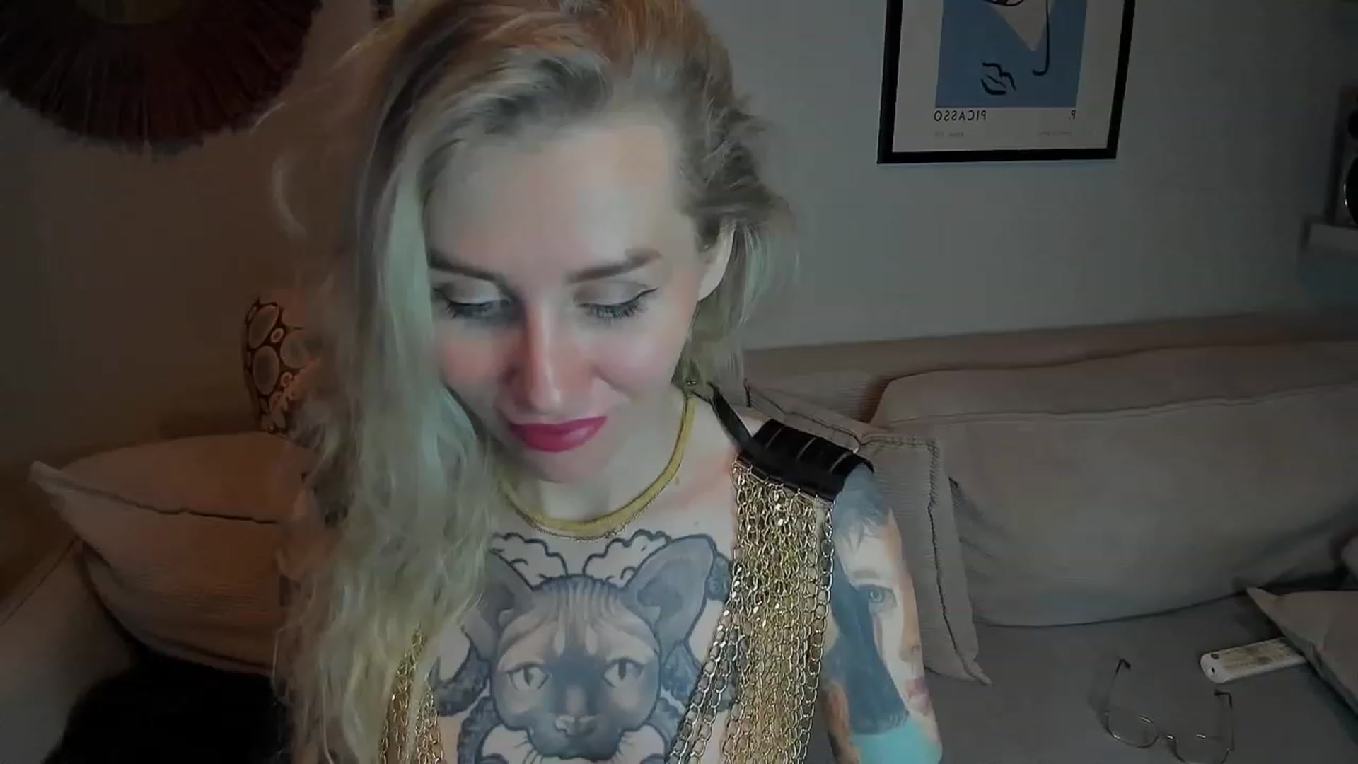 Gallery image thumbnail from Alexa_Smithhh's myfreecams stream on, 12/04/2023, 20:06 image 12 of 20