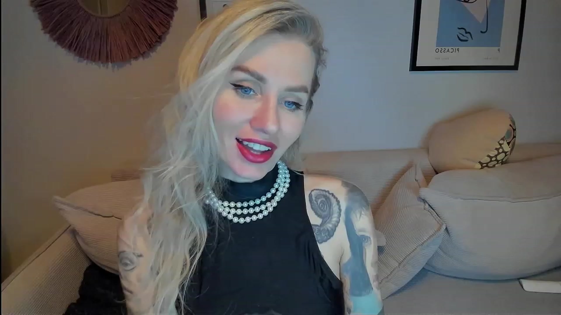 Gallery image thumbnail from Alexa_Smithhh's myfreecams stream on, 12/06/2023, 18:35 image 15 of 20