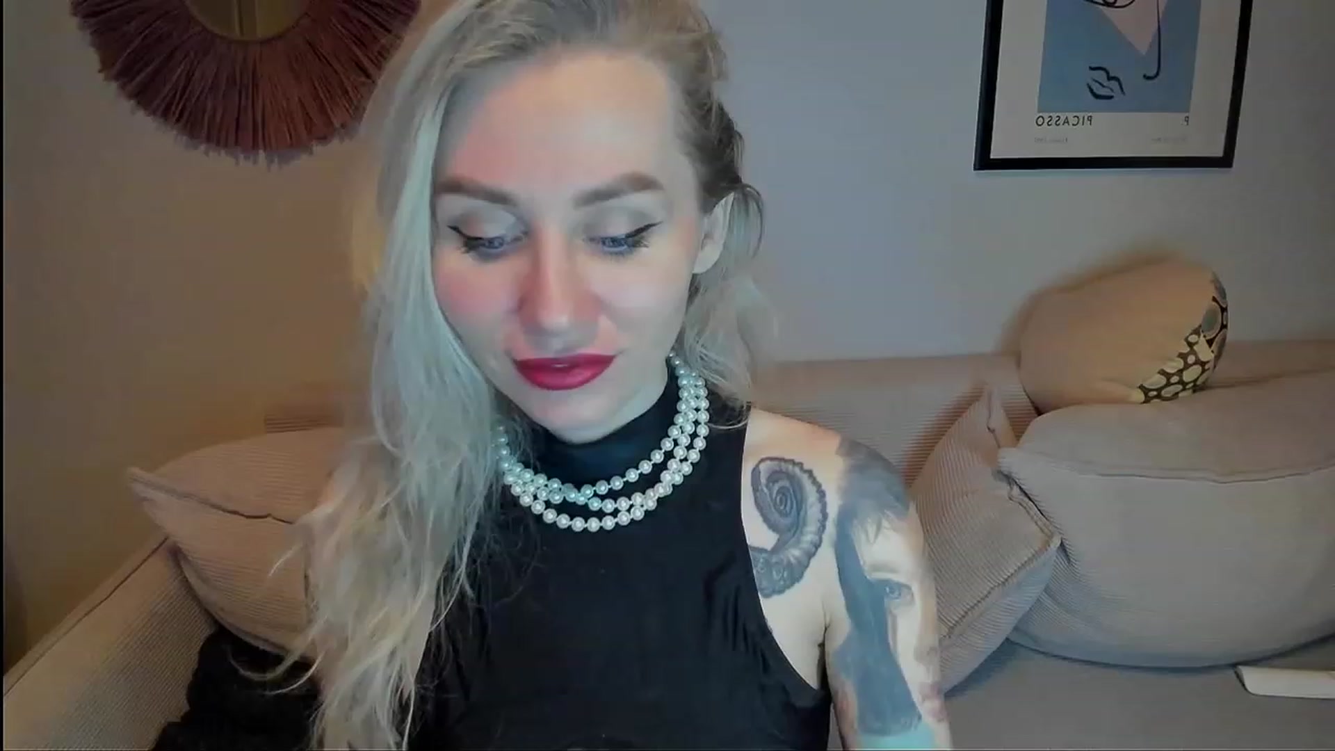 Gallery image thumbnail from Alexa_Smithhh's myfreecams stream on, 12/06/2023, 18:35 image 18 of 20