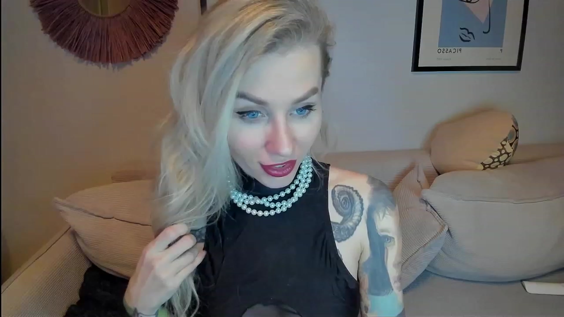 Gallery image thumbnail from Alexa_Smithhh's myfreecams stream on, 12/06/2023, 18:35 image 20 of 20