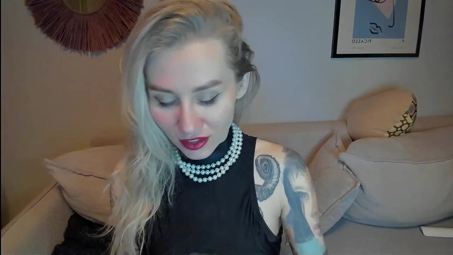 Gallery image thumbnail from Alexa_Smithhh's myfreecams stream on, 12/06/2023, 18:35 image 12 of 20