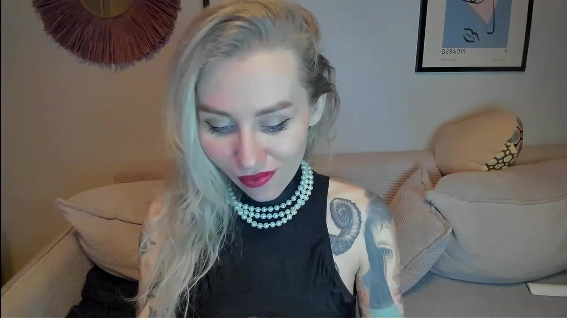 Gallery image thumbnail from Alexa_Smithhh's myfreecams stream on, 12/06/2023, 18:35 image 14 of 20