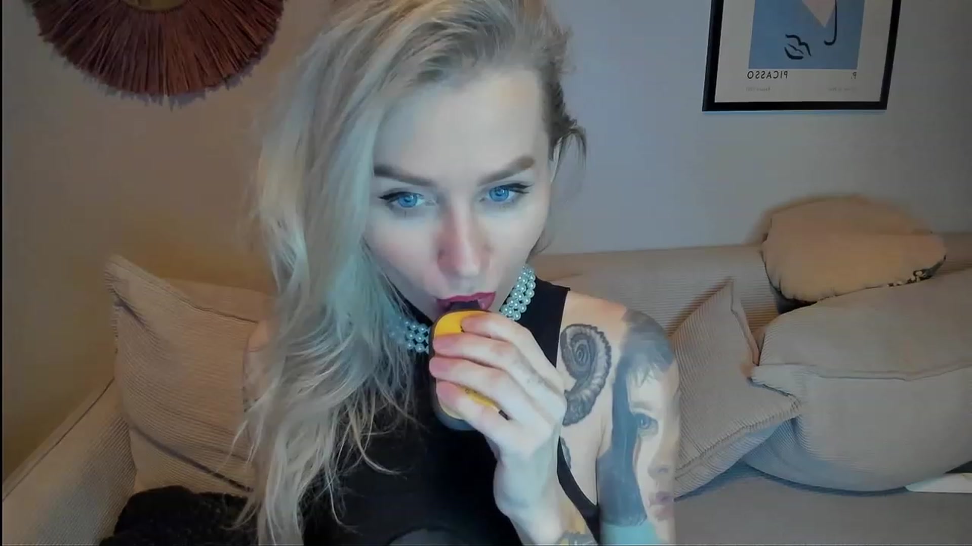 Gallery image thumbnail from Alexa_Smithhh's myfreecams stream on, 12/06/2023, 20:42 image 13 of 20