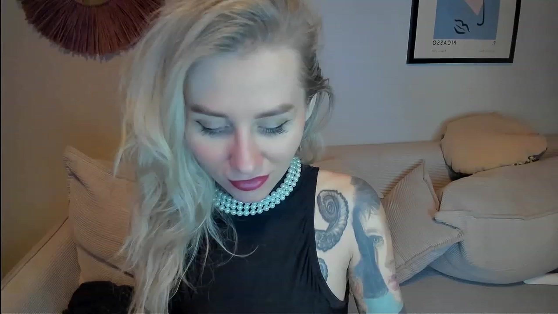 Gallery image thumbnail from Alexa_Smithhh's myfreecams stream on, 12/06/2023, 20:42 image 5 of 20