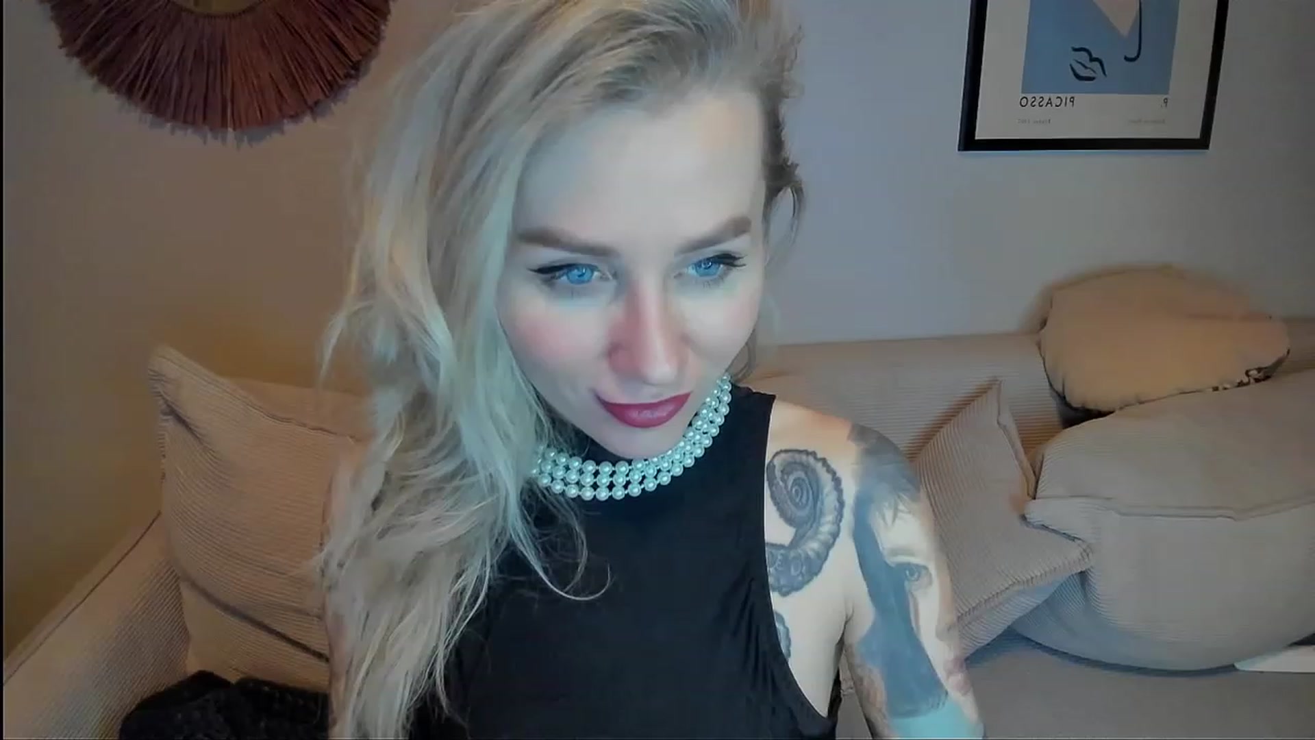 Gallery image thumbnail from Alexa_Smithhh's myfreecams stream on, 12/06/2023, 20:42 image 1 of 20