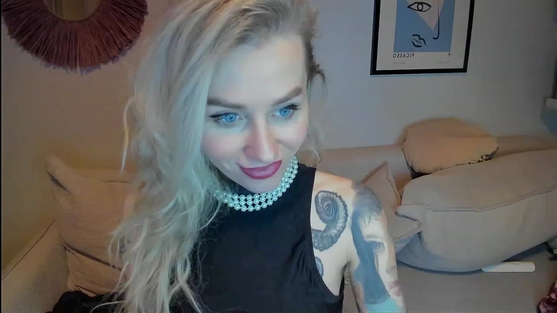 Gallery image thumbnail from Alexa_Smithhh's myfreecams stream on, 12/06/2023, 20:42 image 19 of 20