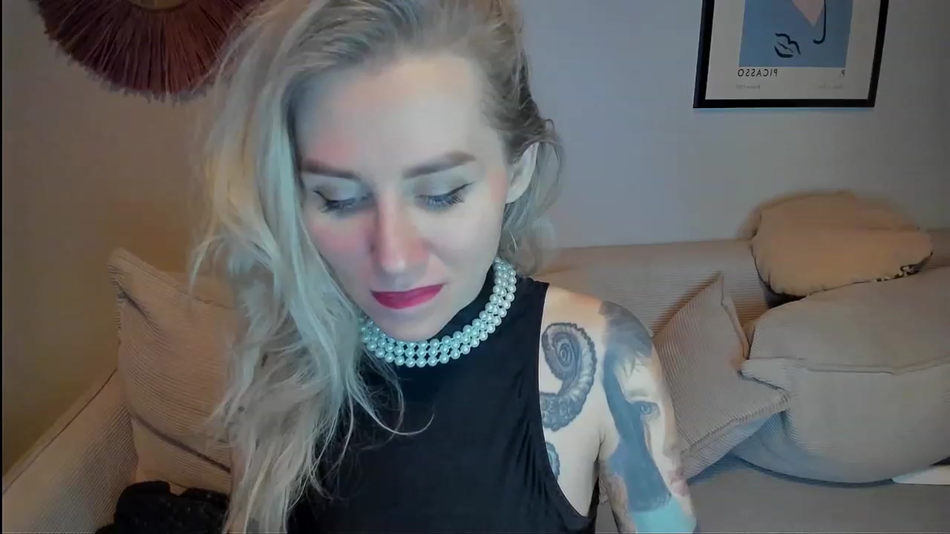 Gallery image thumbnail from Alexa_Smithhh's myfreecams stream on, 12/06/2023, 20:42 image 4 of 20