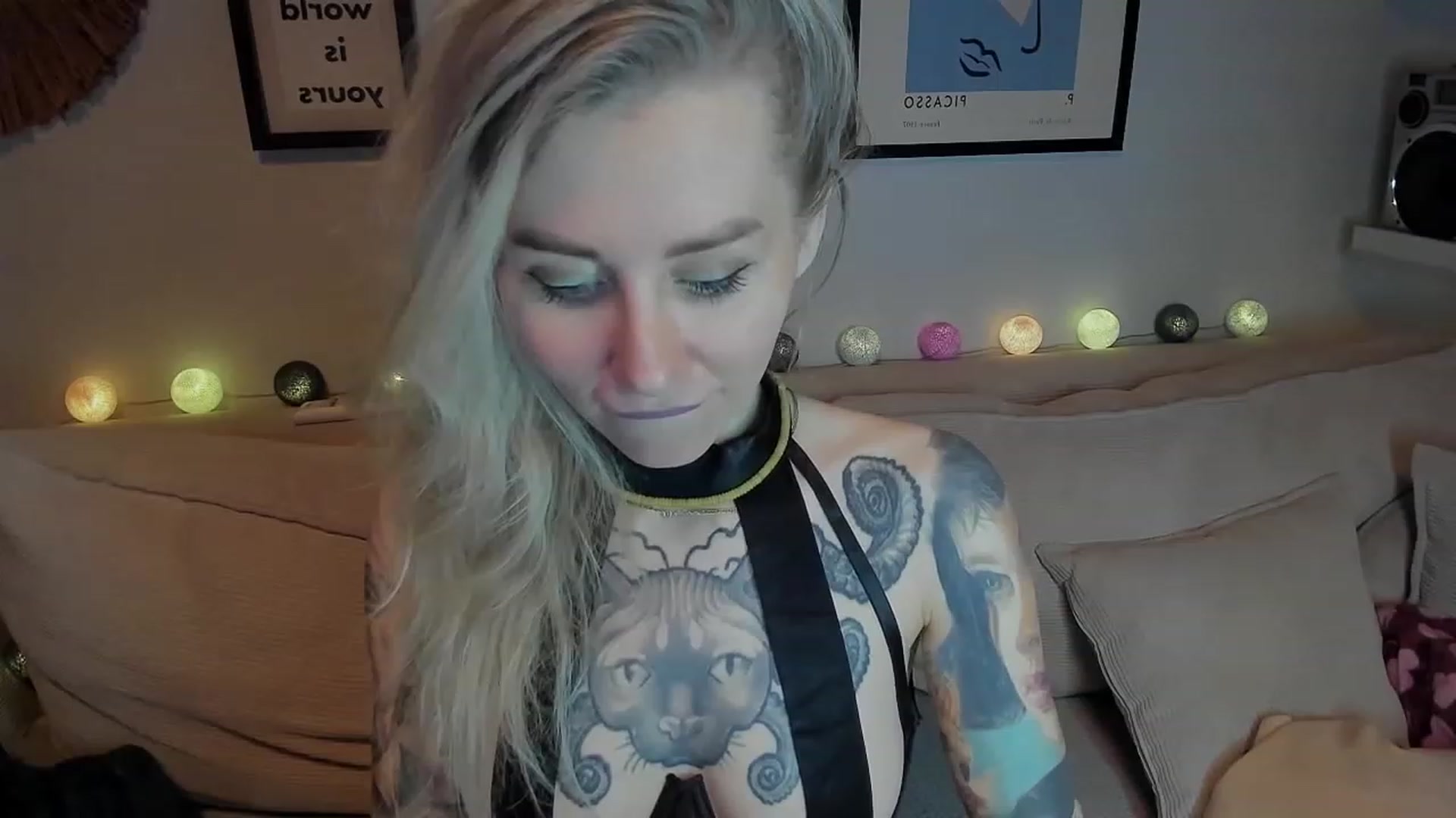 Gallery image thumbnail from Alexa_Smithhh's myfreecams stream on, 12/08/2023, 19:59 image 11 of 20