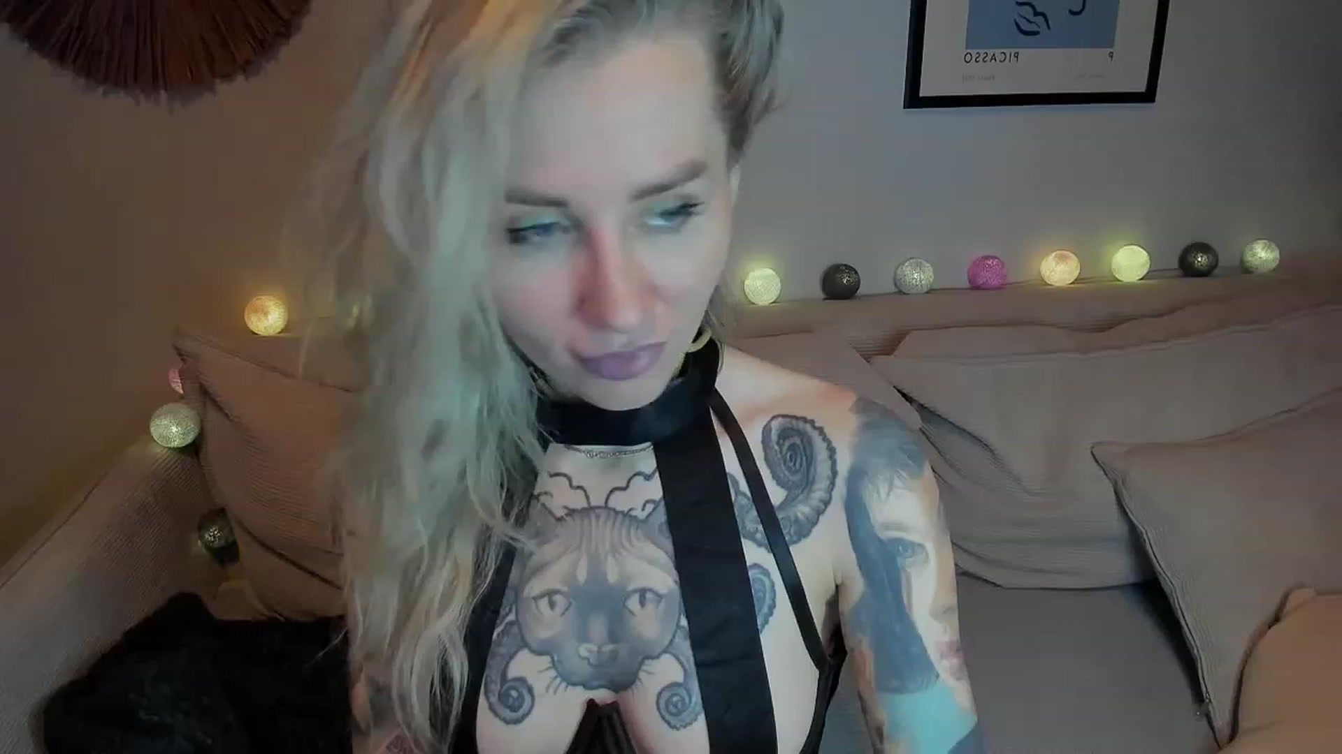 Gallery image thumbnail from Alexa_Smithhh's myfreecams stream on, 12/08/2023, 21:21 image 1 of 20