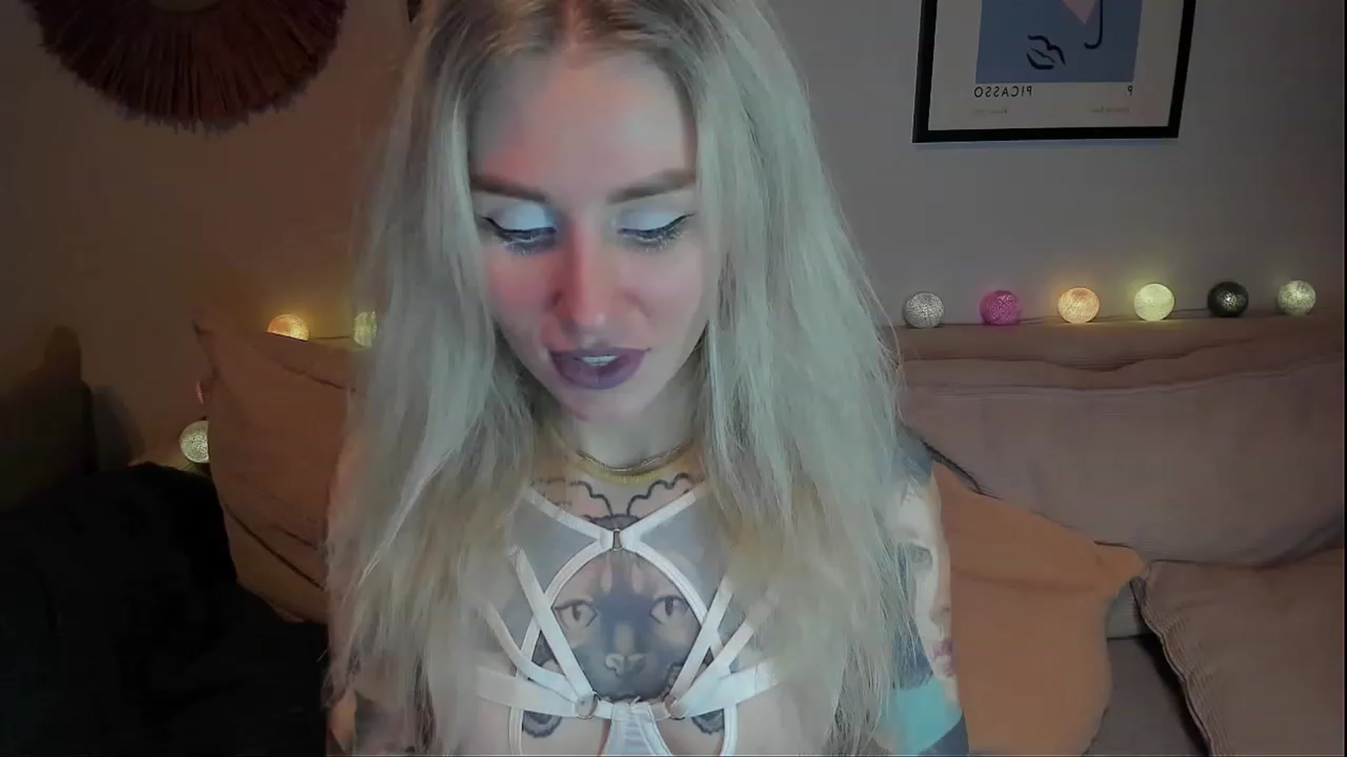 Gallery image thumbnail from Alexa_Smithhh's myfreecams stream on, 12/10/2023, 18:34 image 4 of 20