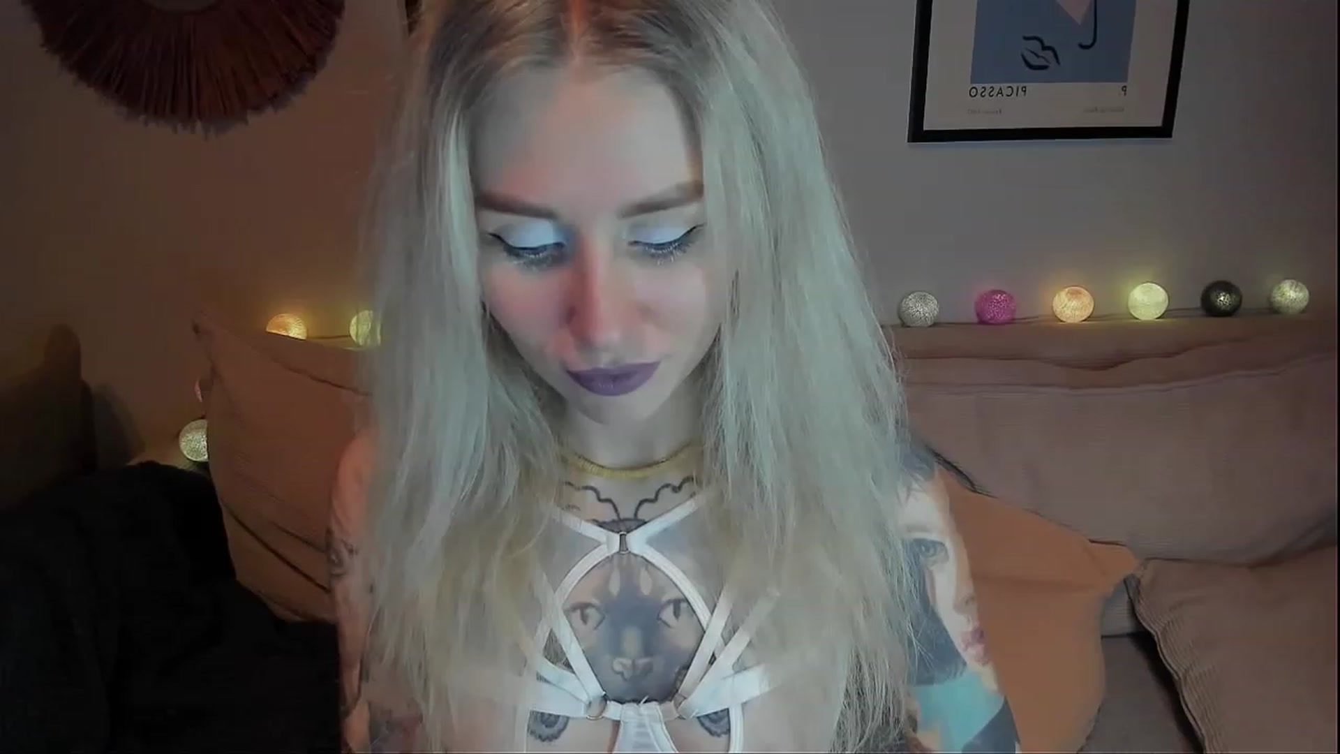 Gallery image thumbnail from Alexa_Smithhh's myfreecams stream on, 12/10/2023, 18:34 image 13 of 20