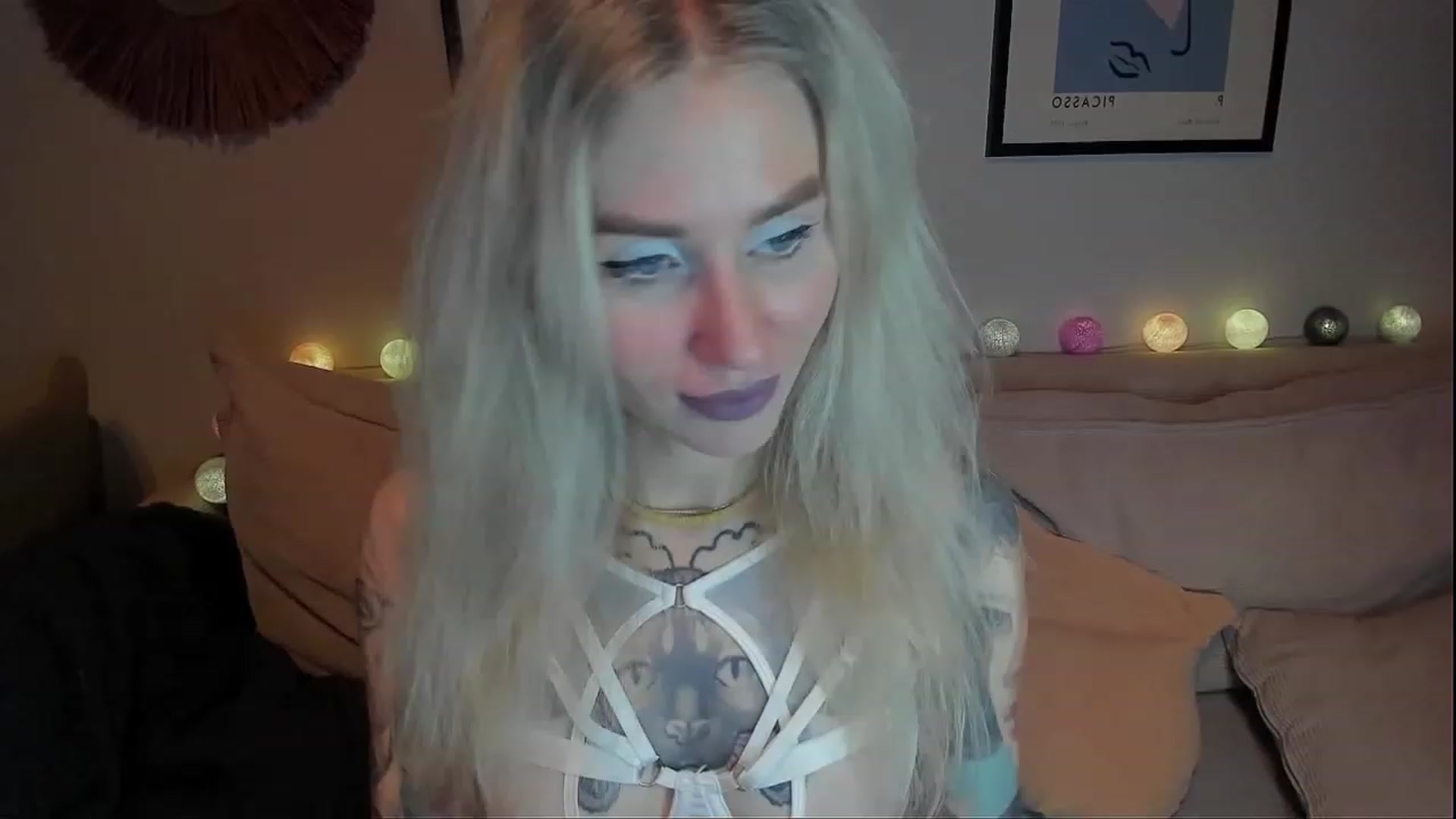 Gallery image thumbnail from Alexa_Smithhh's myfreecams stream on, 12/10/2023, 18:34 image 11 of 20