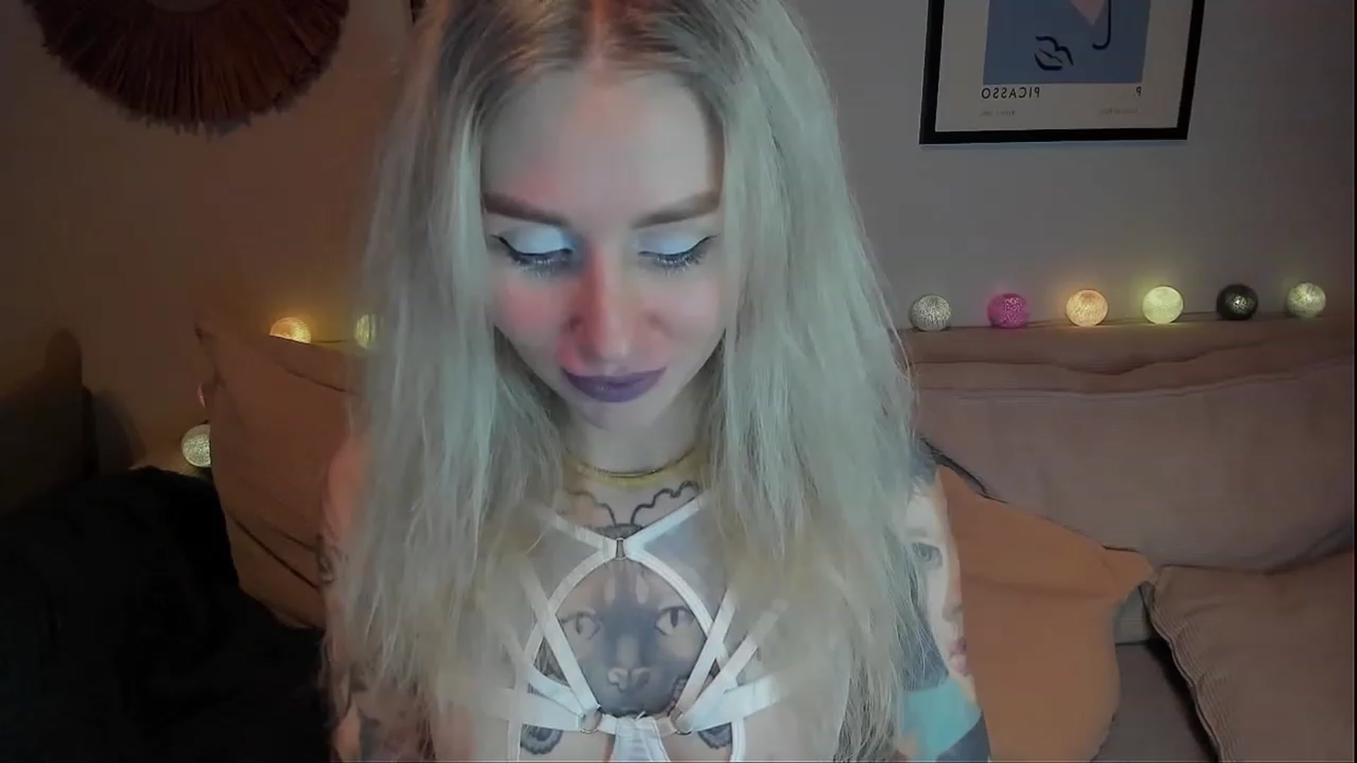 Gallery image thumbnail from Alexa_Smithhh's myfreecams stream on, 12/10/2023, 18:34 image 7 of 20
