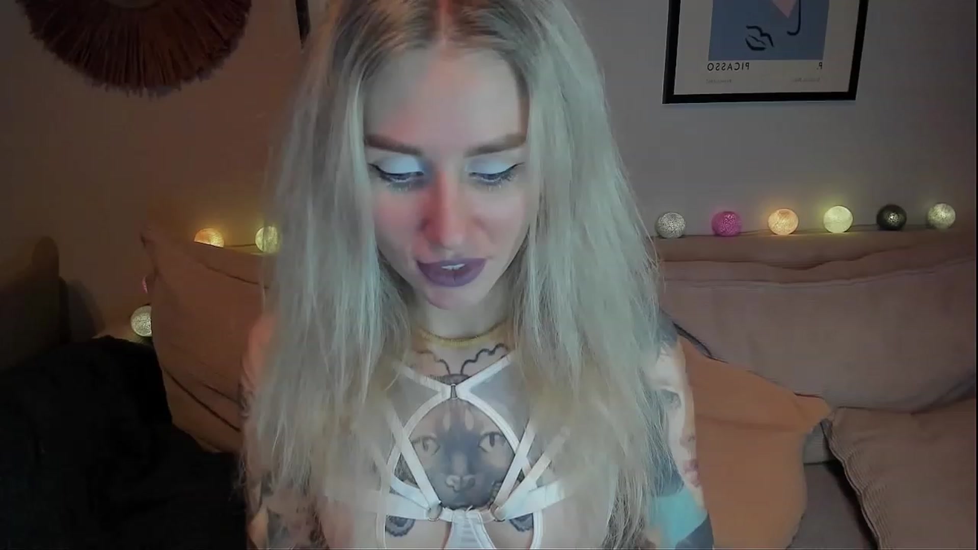 Gallery image thumbnail from Alexa_Smithhh's myfreecams stream on, 12/10/2023, 18:34 image 6 of 20