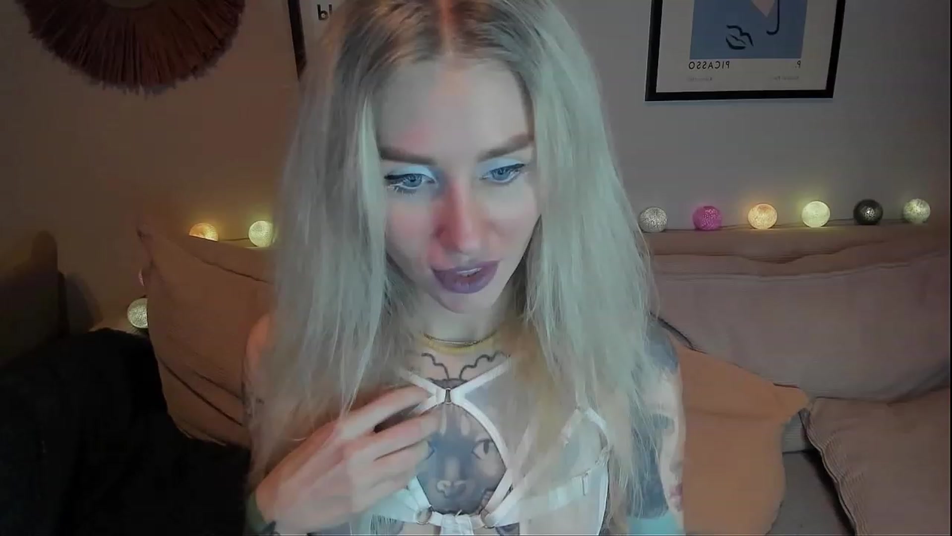 Gallery image thumbnail from Alexa_Smithhh's myfreecams stream on, 12/10/2023, 18:34 image 20 of 20