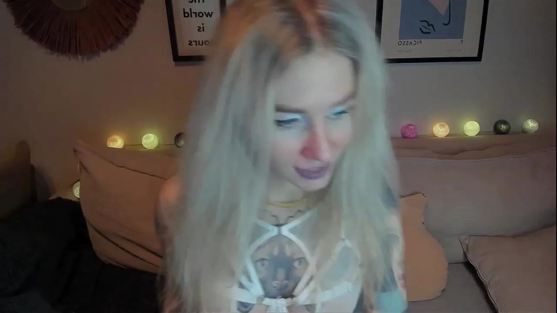 Gallery image thumbnail from Alexa_Smithhh's myfreecams stream on, 12/10/2023, 19:23 image 4 of 20