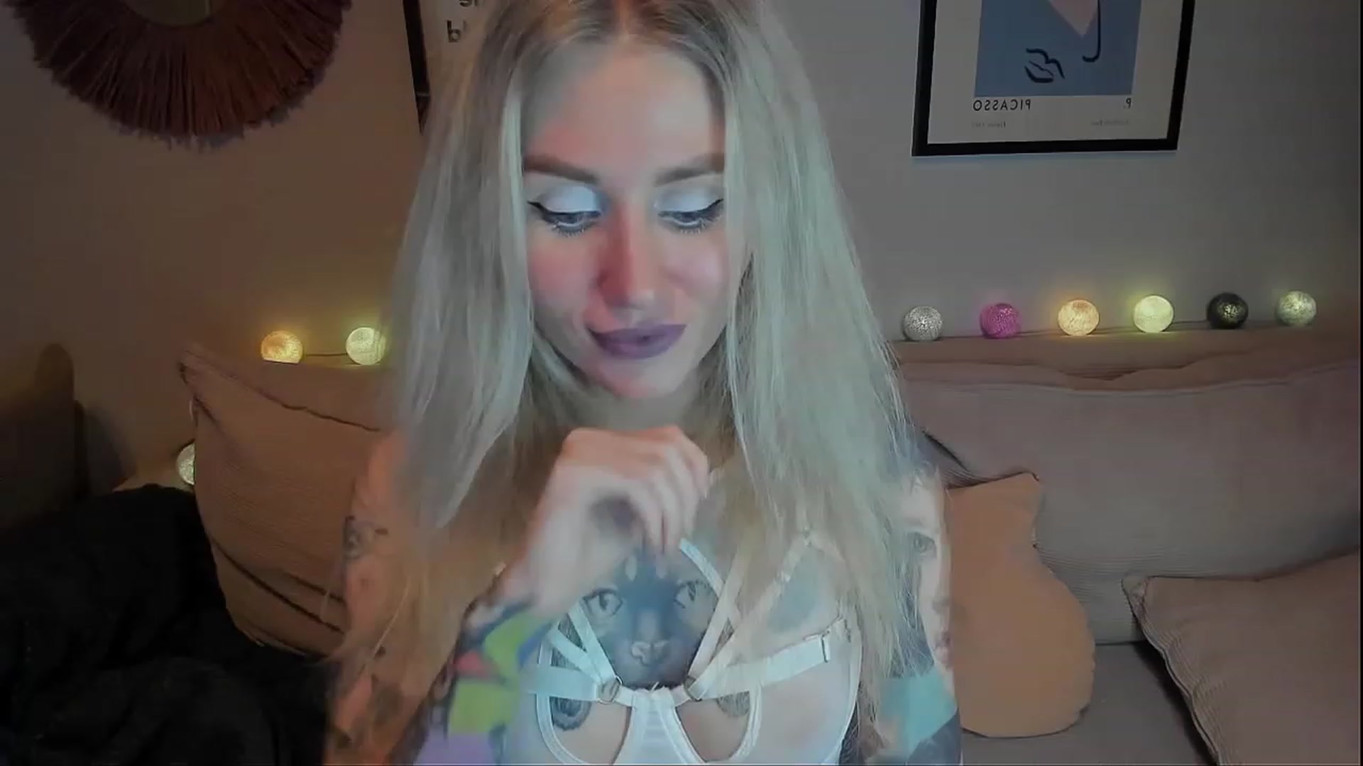 Gallery image thumbnail from Alexa_Smithhh's myfreecams stream on, 12/10/2023, 20:39 image 1 of 20