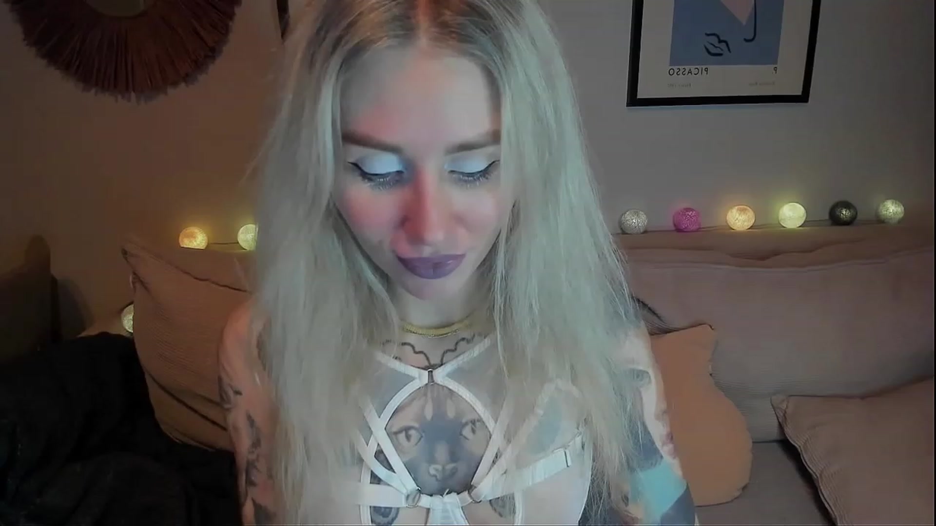 Gallery image thumbnail from Alexa_Smithhh's myfreecams stream on, 12/10/2023, 20:39 image 2 of 20