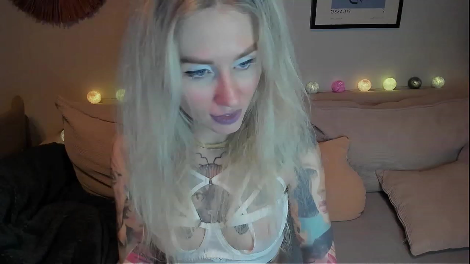 Gallery image thumbnail from Alexa_Smithhh's myfreecams stream on, 12/10/2023, 20:39 image 15 of 20