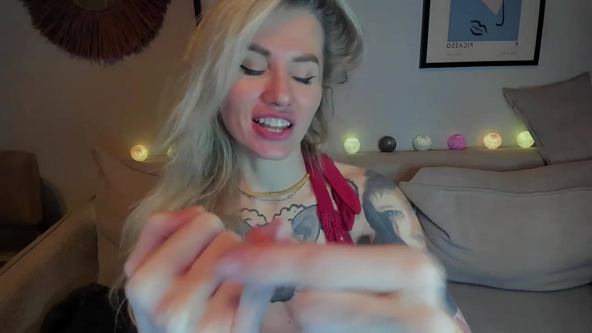 Gallery image thumbnail from Alexa_Smithhh's myfreecams stream on, 12/11/2023, 20:28 image 7 of 20