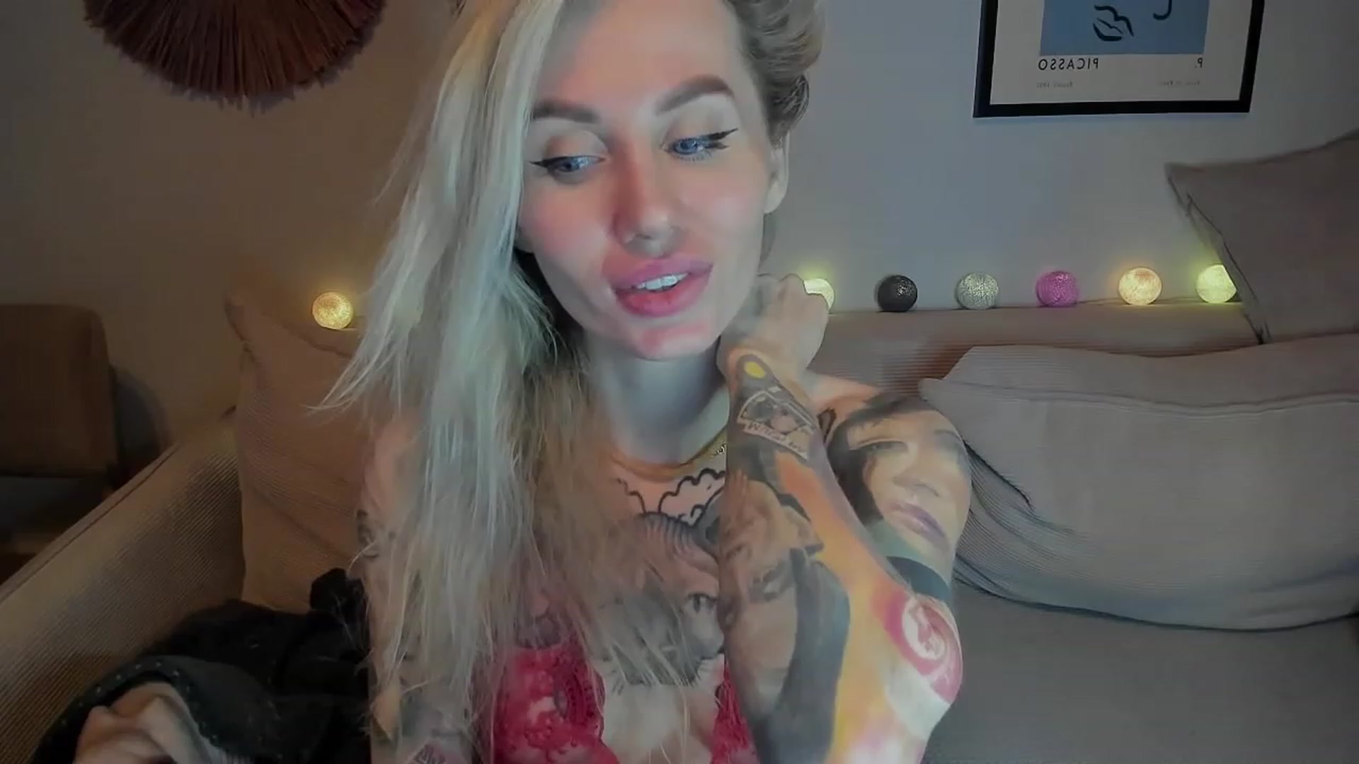 Gallery image thumbnail from Alexa_Smithhh's myfreecams stream on, 12/11/2023, 20:28 image 15 of 20