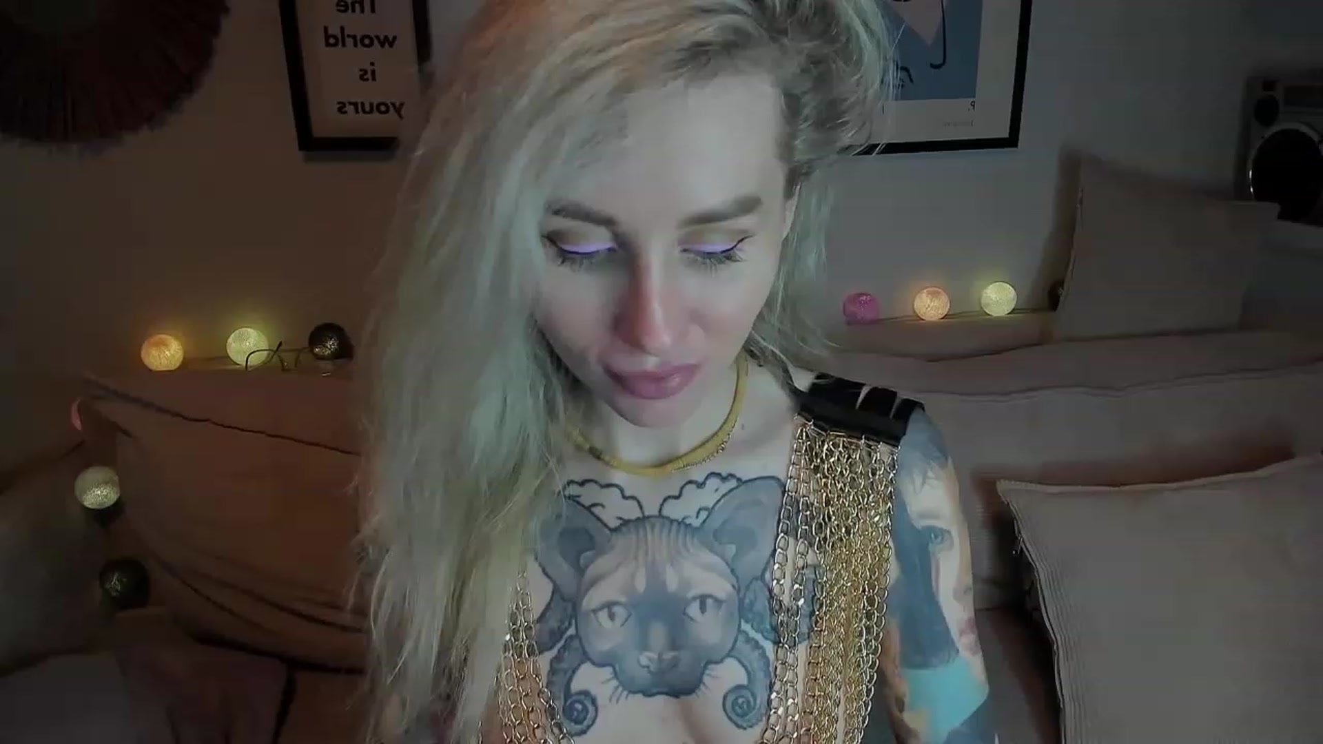 Gallery image thumbnail from Alexa_Smithhh's myfreecams stream on, 12/13/2023, 17:49 image 17 of 20