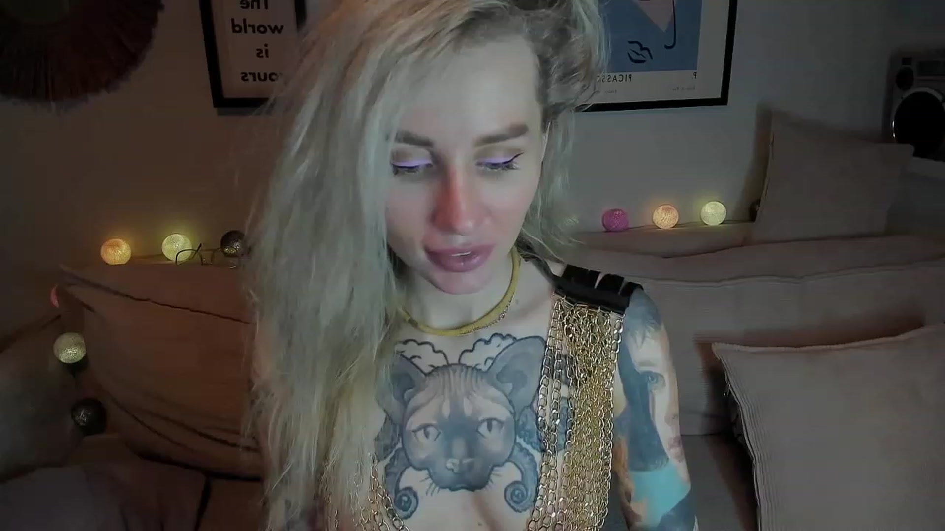 Gallery image thumbnail from Alexa_Smithhh's myfreecams stream on, 12/13/2023, 17:49 image 20 of 20
