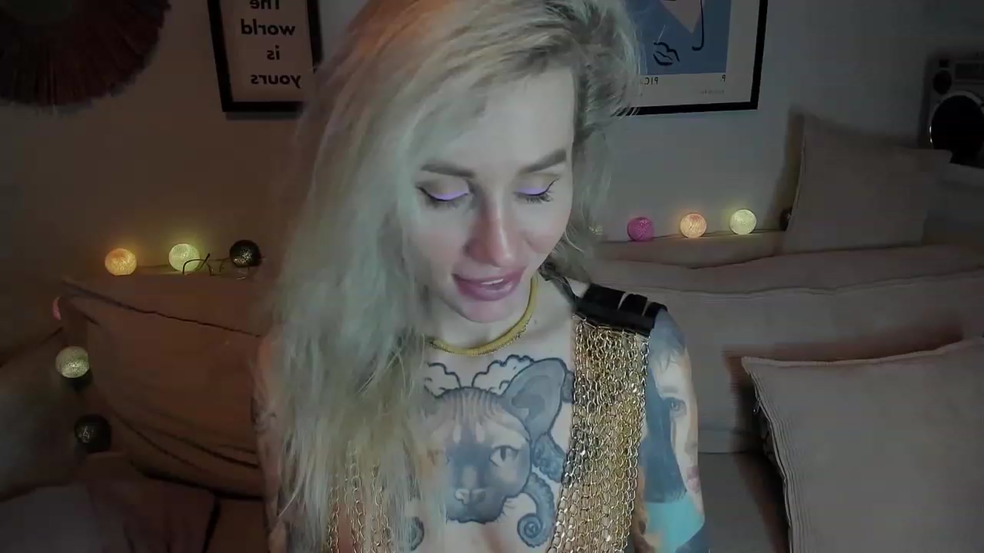 Gallery image thumbnail from Alexa_Smithhh's myfreecams stream on, 12/13/2023, 17:49 image 12 of 20